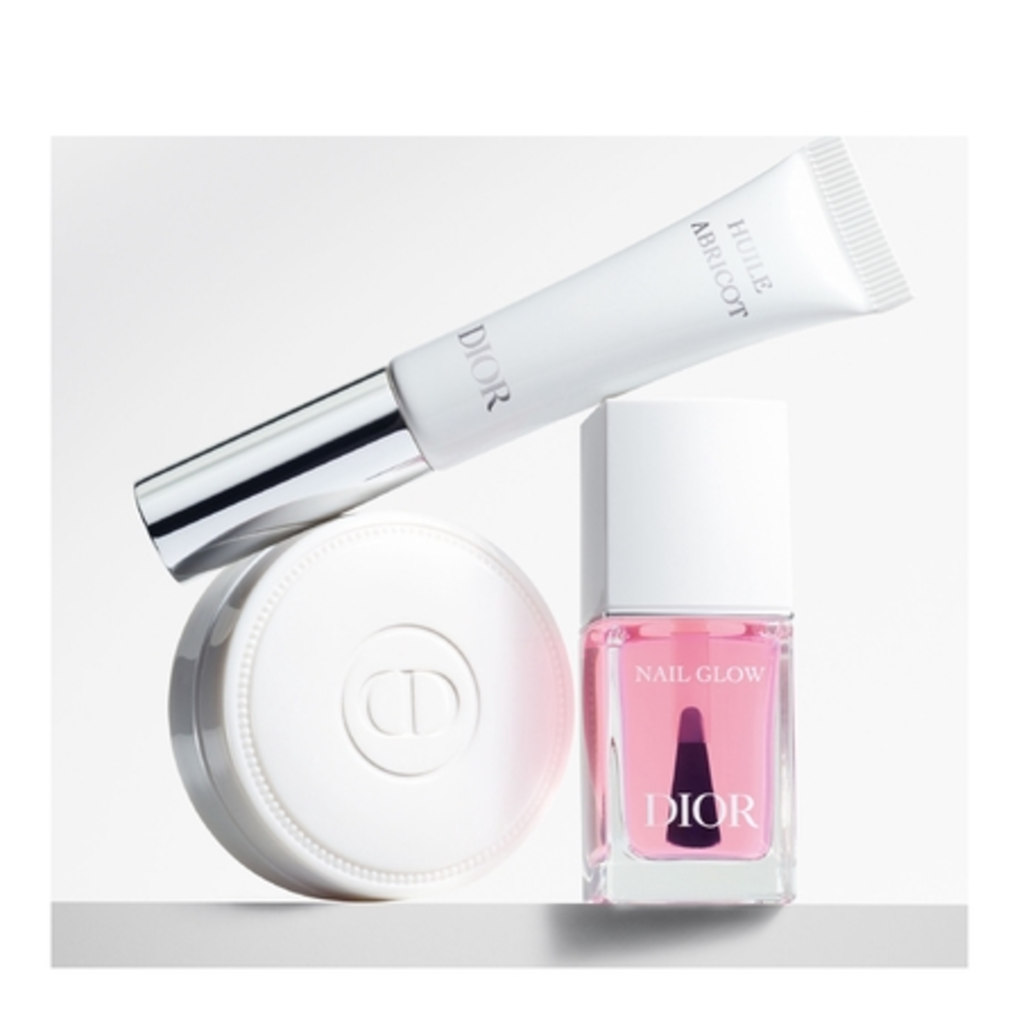 DIOR VERNISDior Nail Glow Soin embellisseur - effet french manucure immédiat