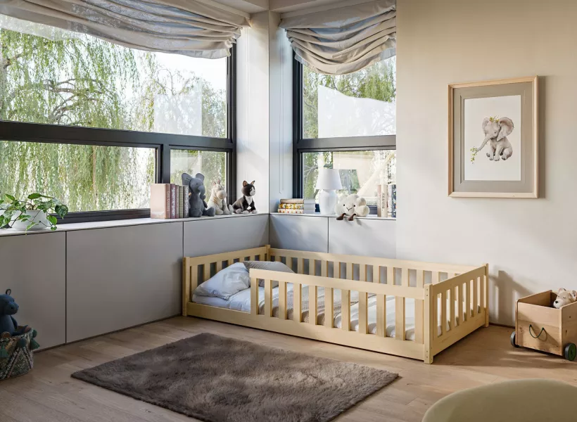Sosnowe łożko dziecięce montessori BELLA 80x160 ze stelażem