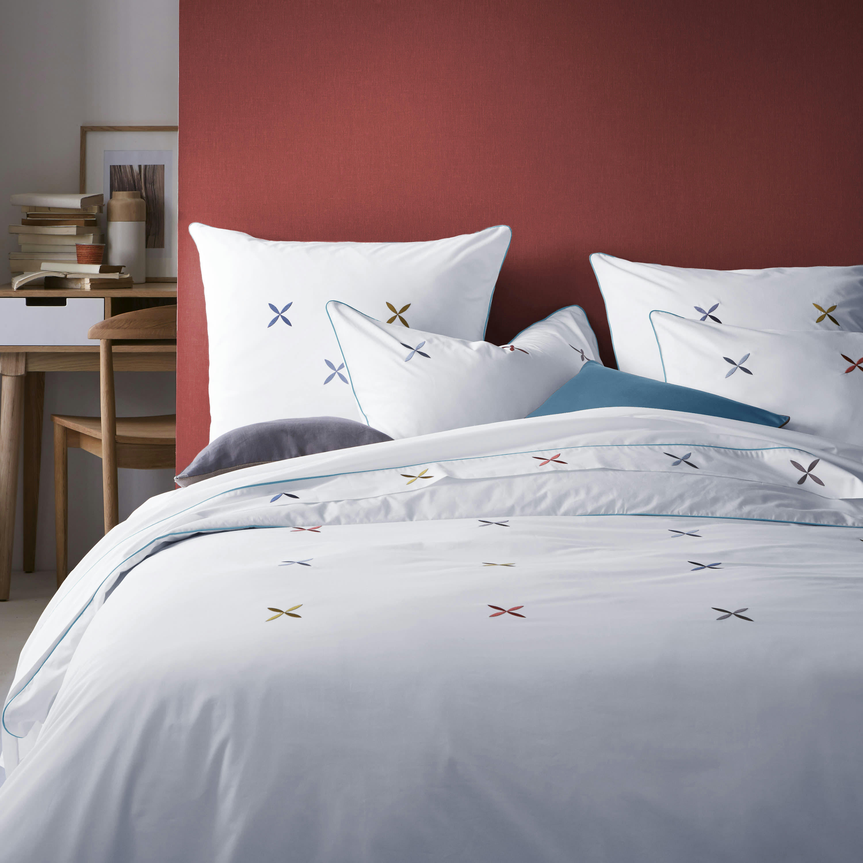 VELOUTE ETOILÉ - Housse de couette en percale de coton brodée 260x240 cm