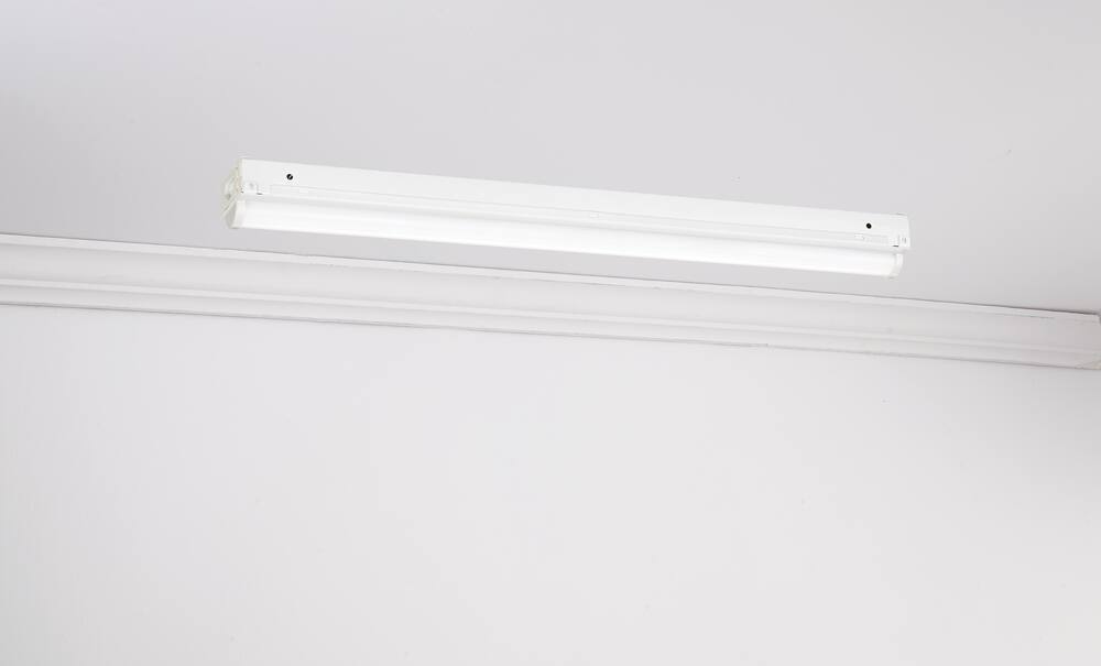 NOMA Indoor Single LED Strip Light, 1150 Lumnes, 2-ft, Cool White, 15W
