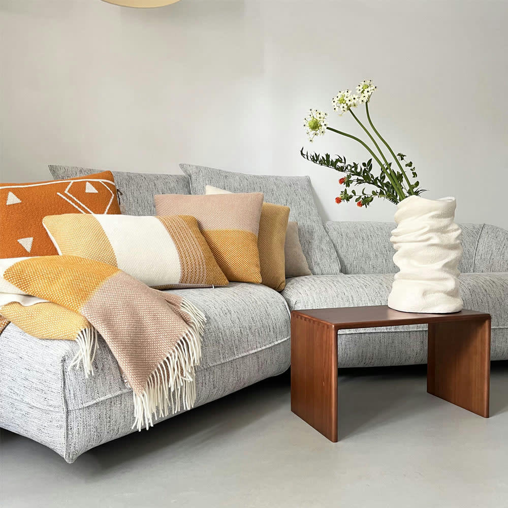 FESTIVITY - Coussin en laine jaune 35x60