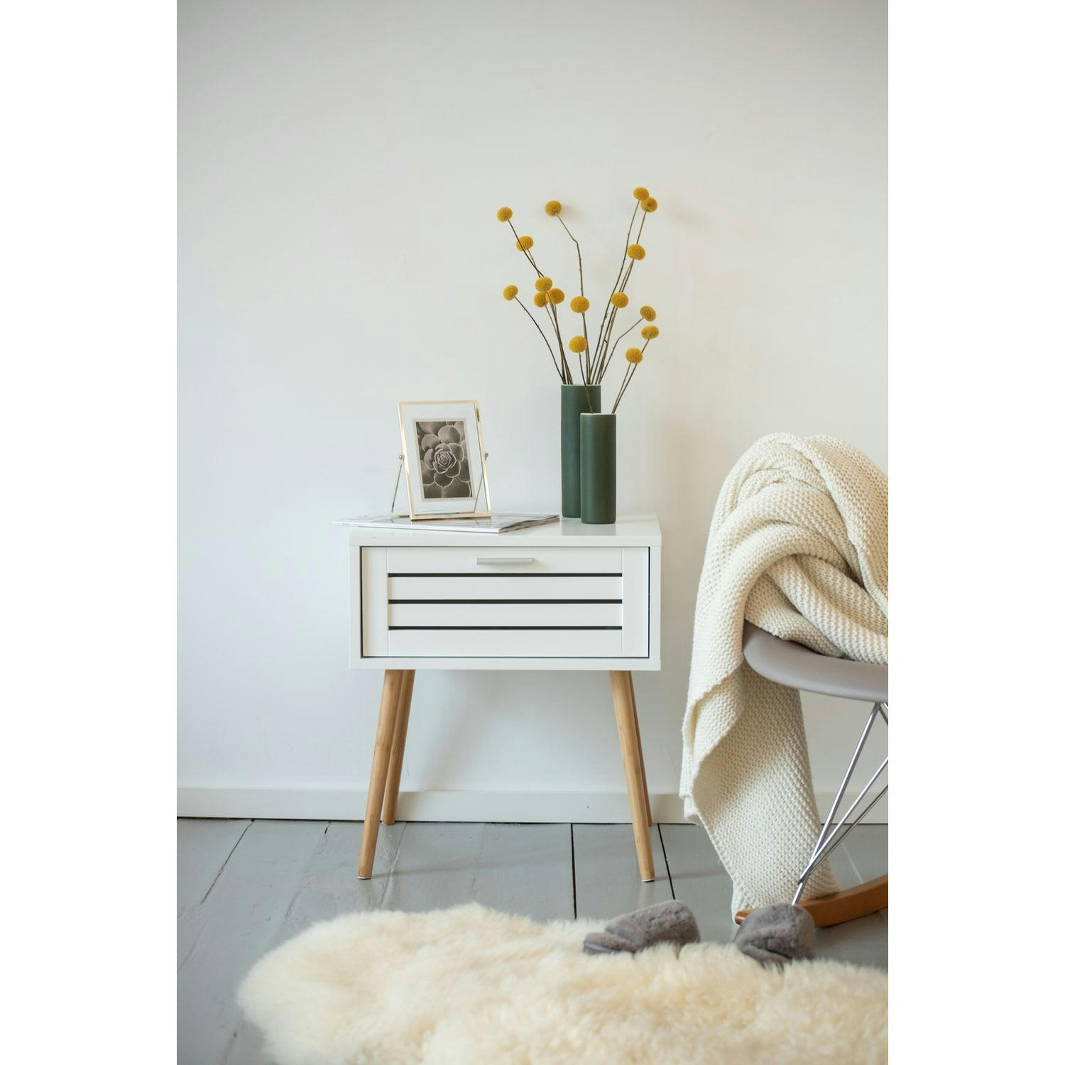 FINJA - Lot de 2 tables de chevet avec 1 tiroir en bambou et mdf blanc