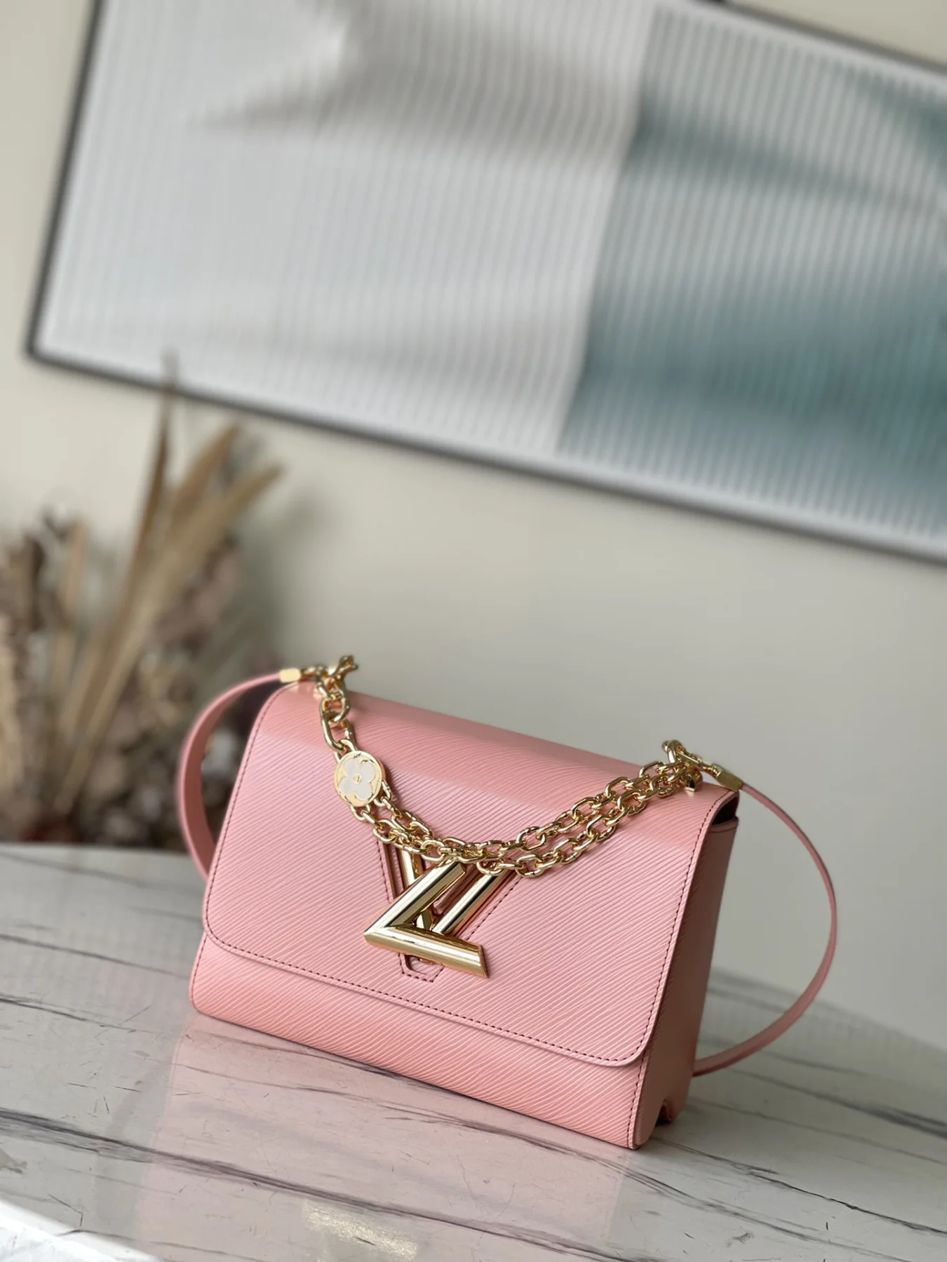 Louis Vuitton Twist MM M21605