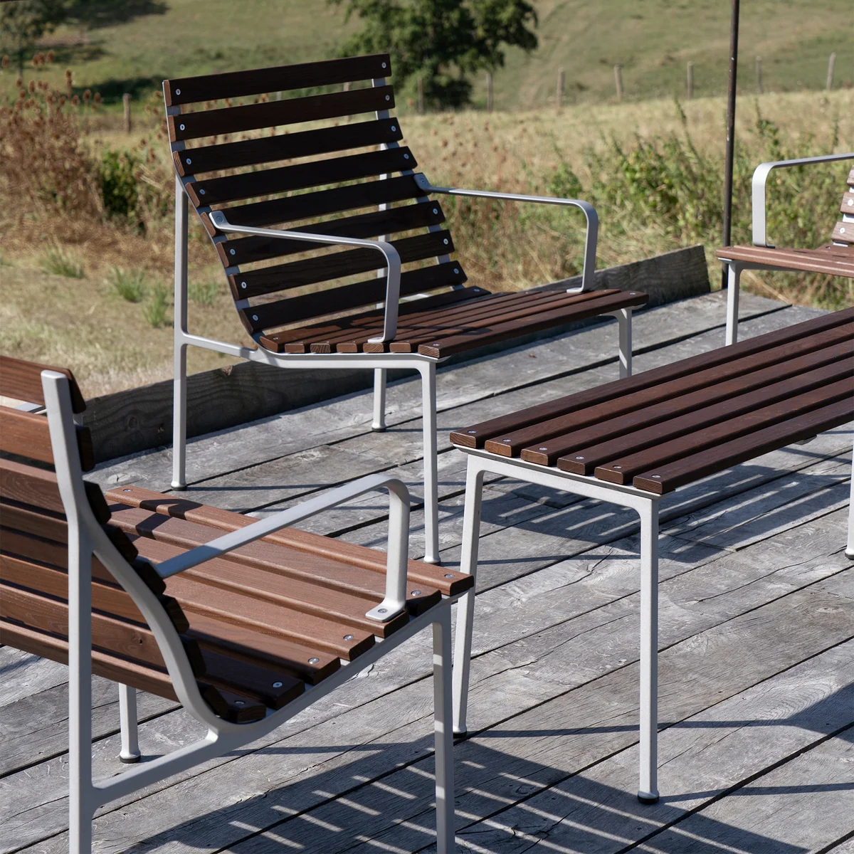 HAY - Traverse Outdoor Lounge Armlehnstuhl, Aluminium / Esche geölt