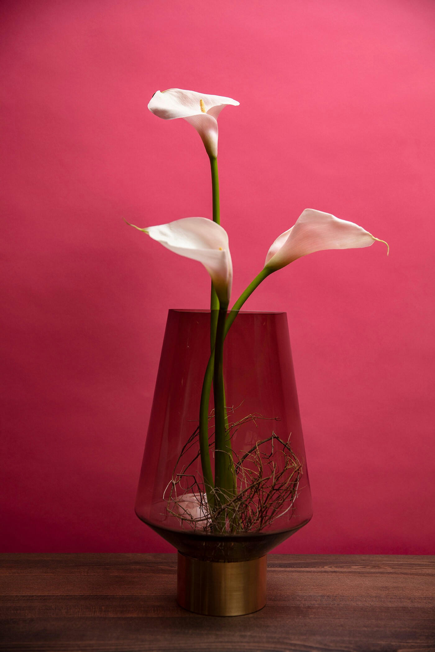 - Vase en verre marron et acier doré H40