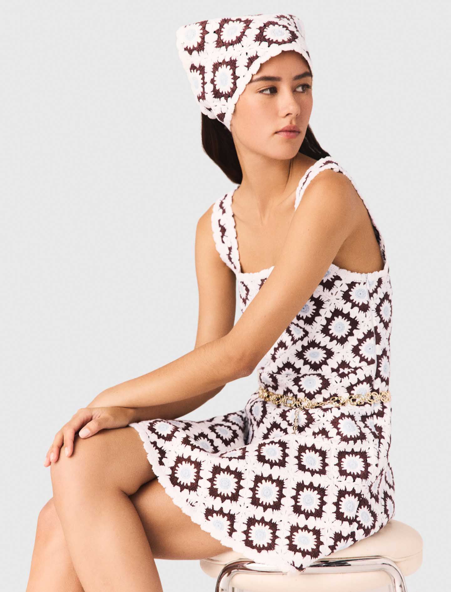 Robe en crochet à motif floral