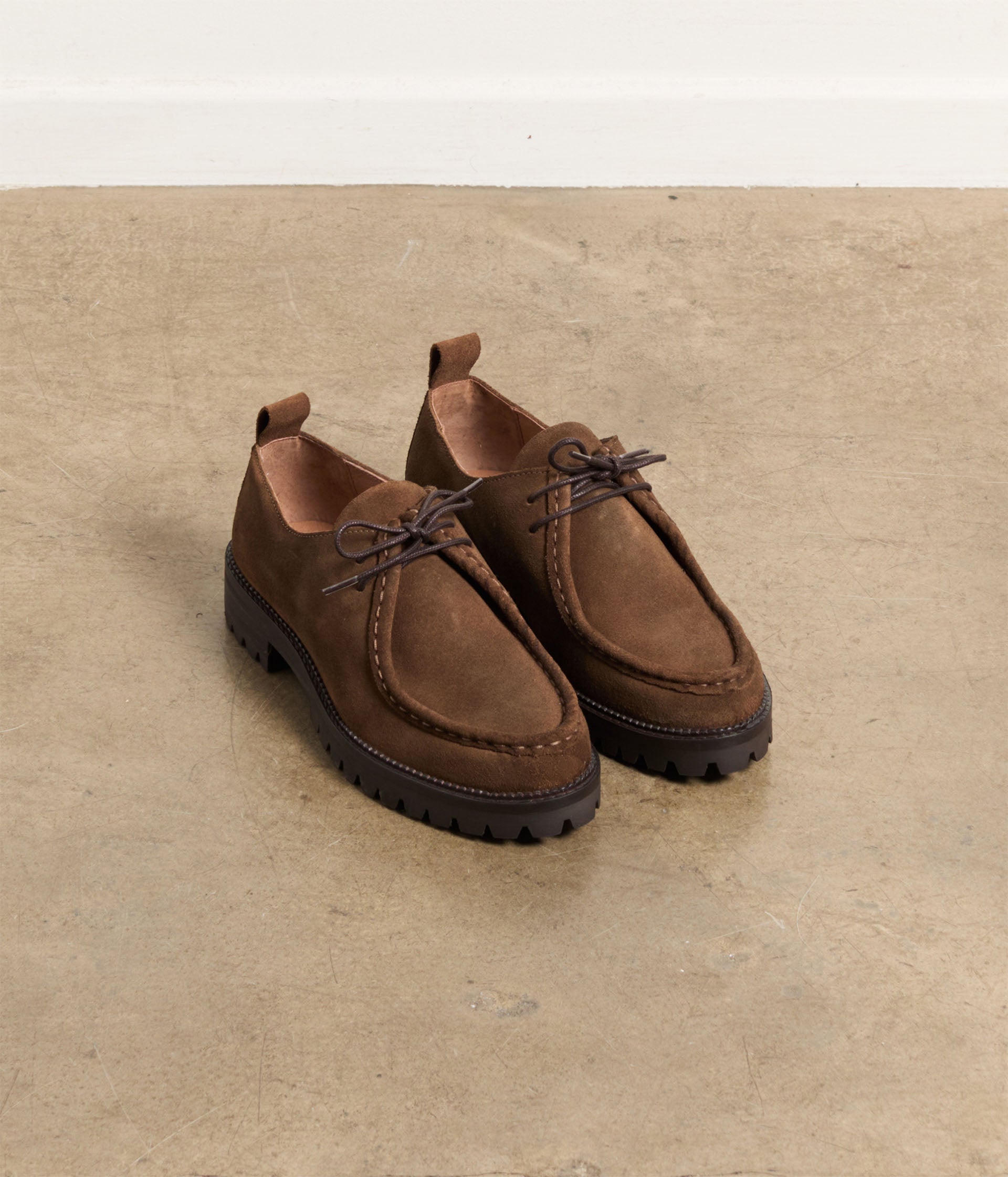 Derbies en cuir velours taupe George