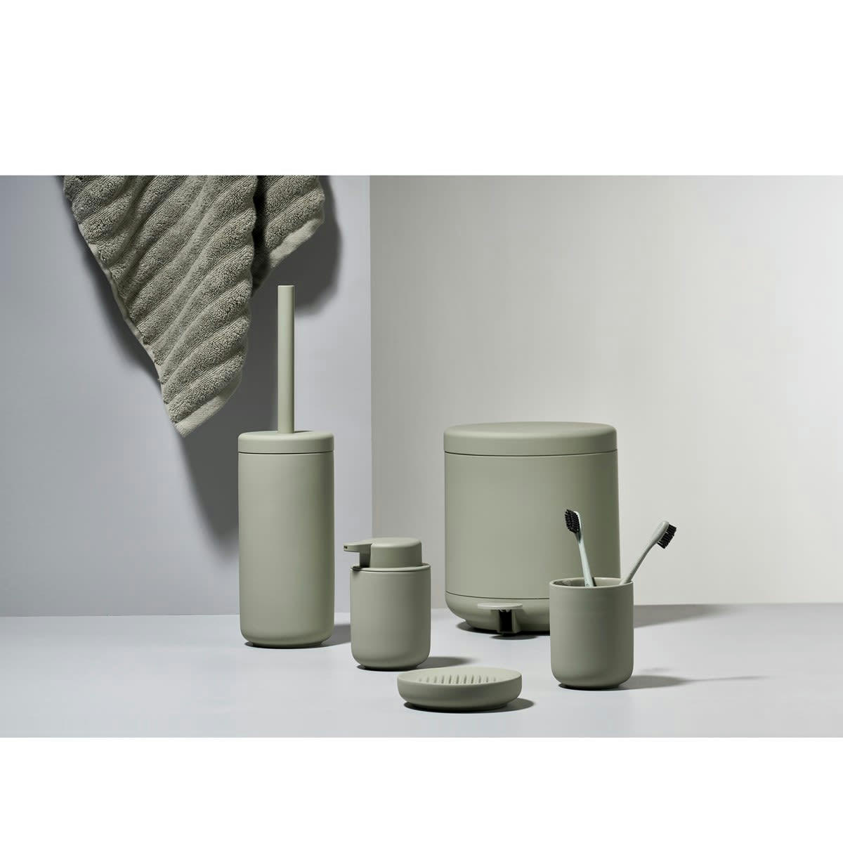 UME - Brosse de toilette en argile vert pistache