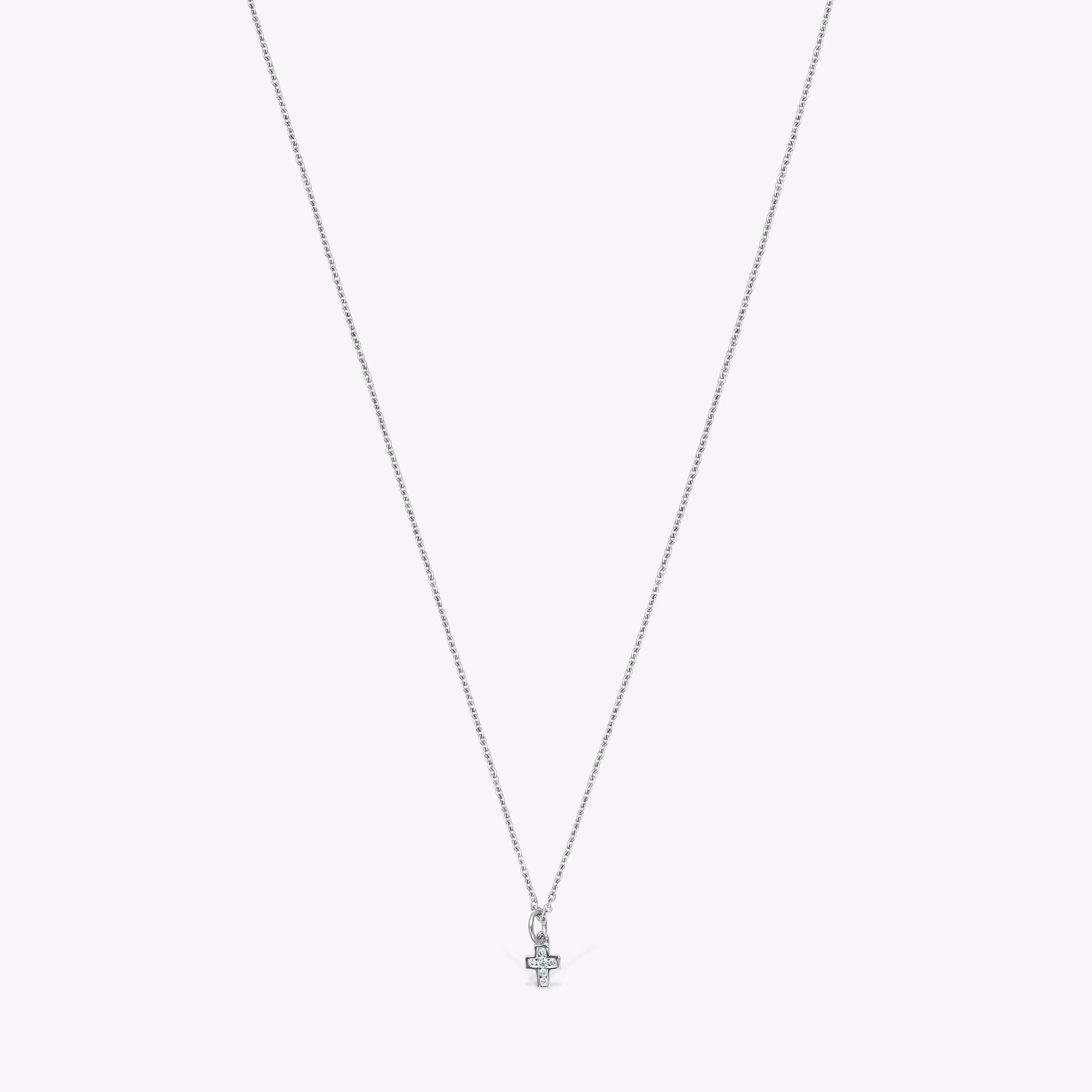 Collar cruz de oro blanco con diamantes Les Classiques