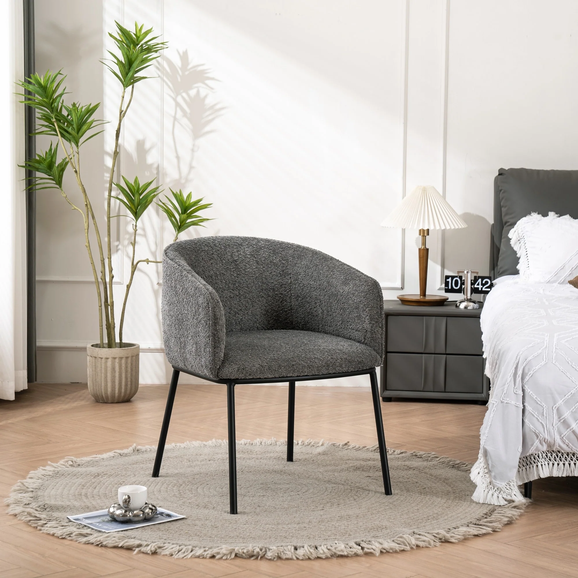 Set of 1 Boucle Upholstered Accent Barrel Armchair