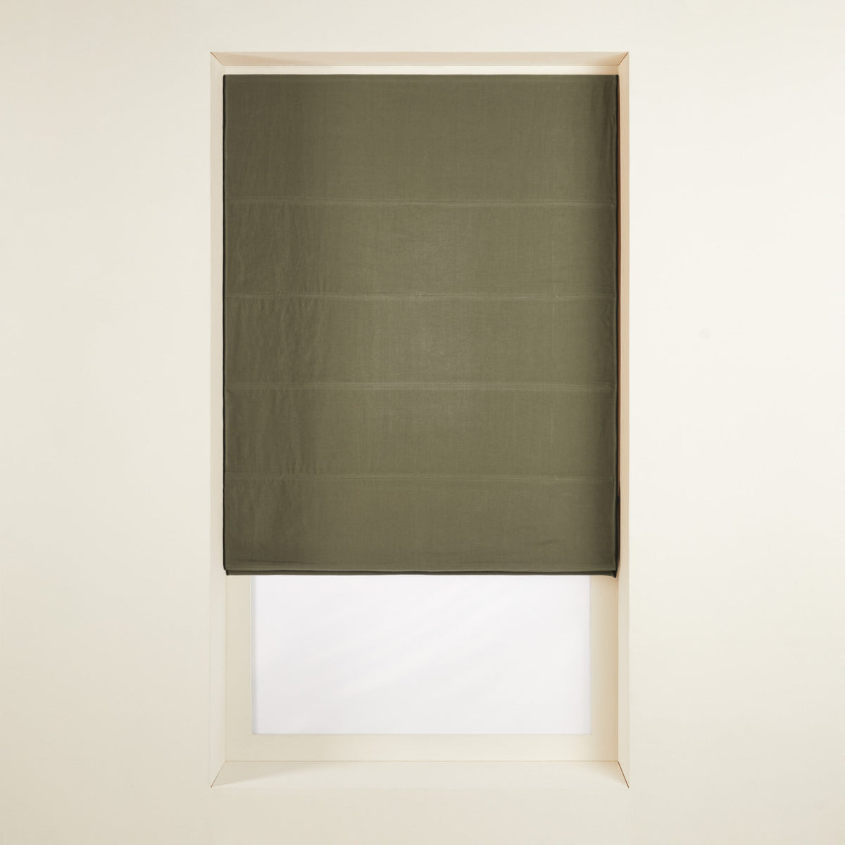 Madura Verduisteringsrolgordijn Carlina grijs kaki en zwarte hommel 45x220 cm