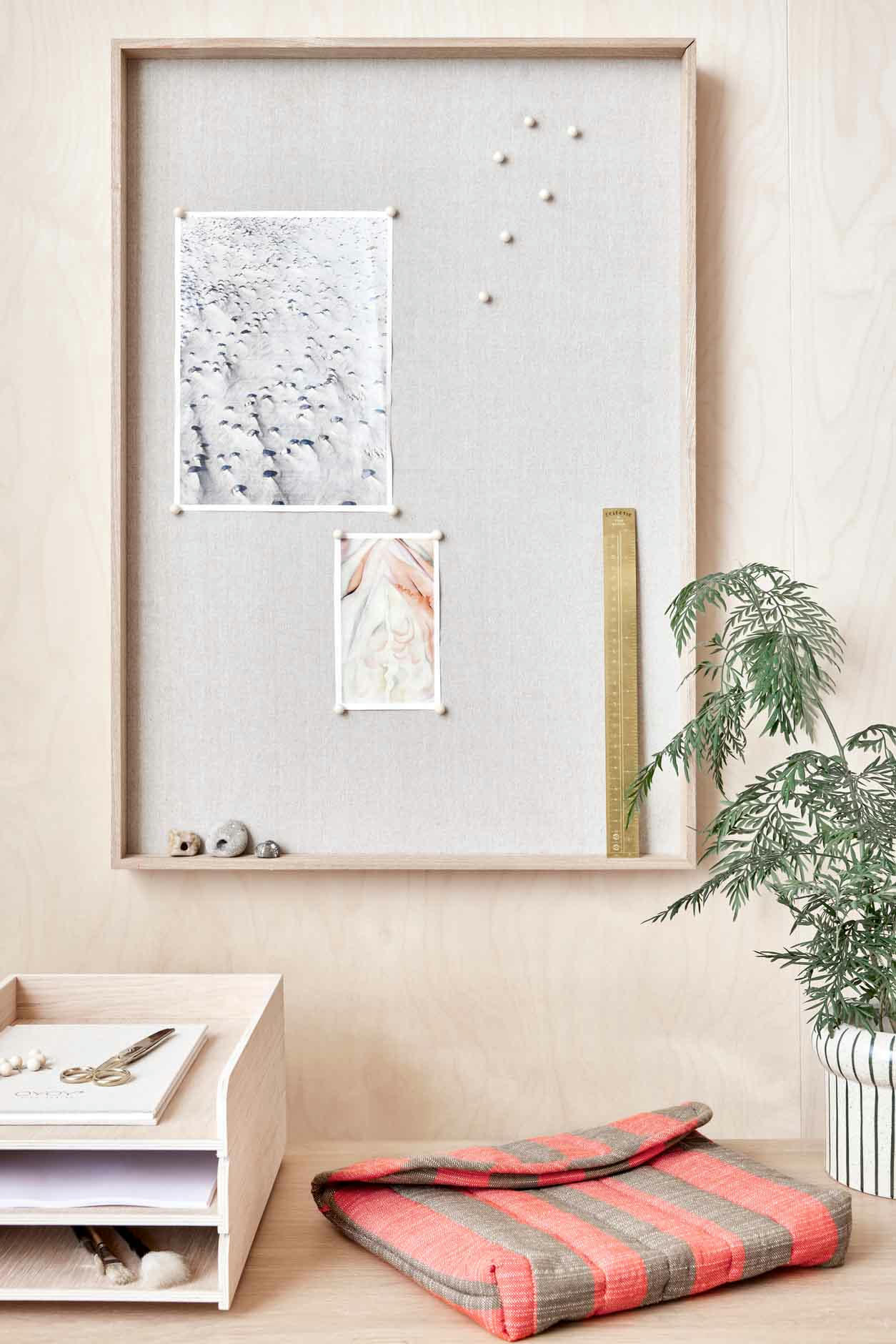 PIN - Lot de 2 épingles beige en bois Ø1xH2cm