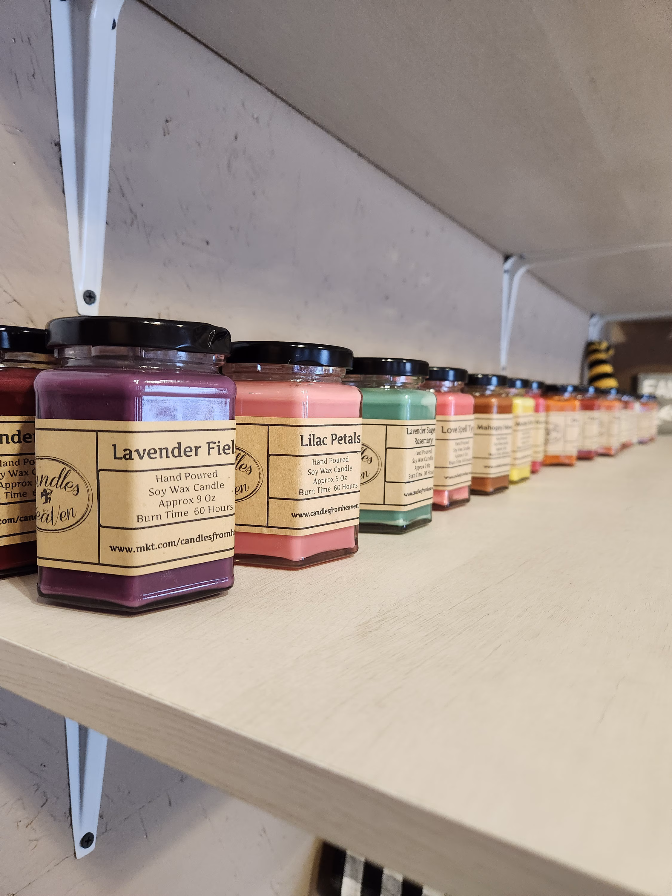 Soy Candles in over 40 fragrances