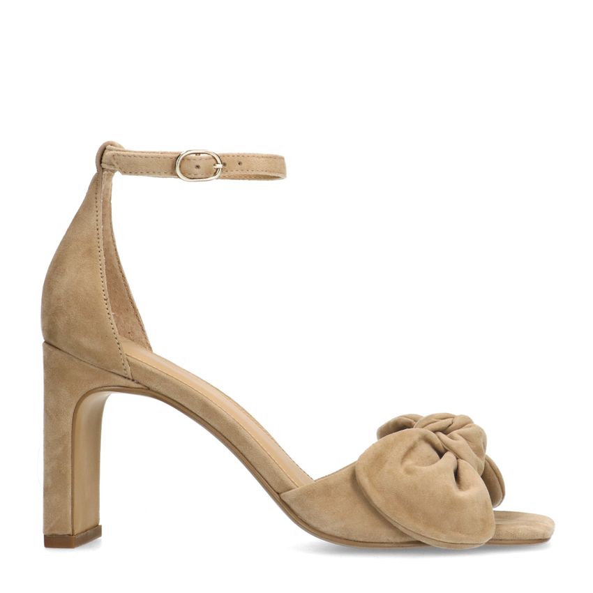 Manfield Beige suède sandalen met hak