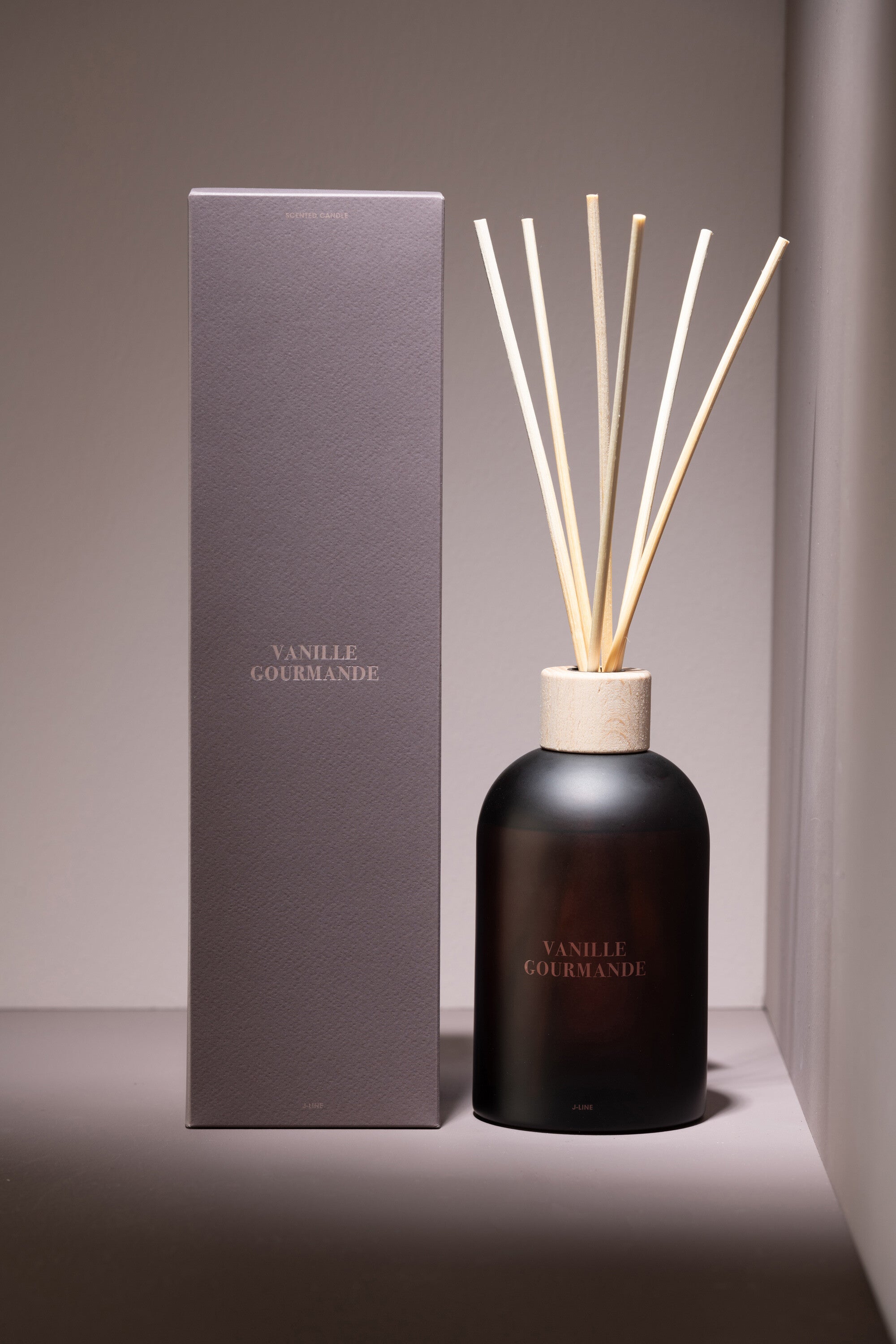 J-Line geurstokjes Accords Essentiels - Vanille Gourmande - bruin - 550 ml