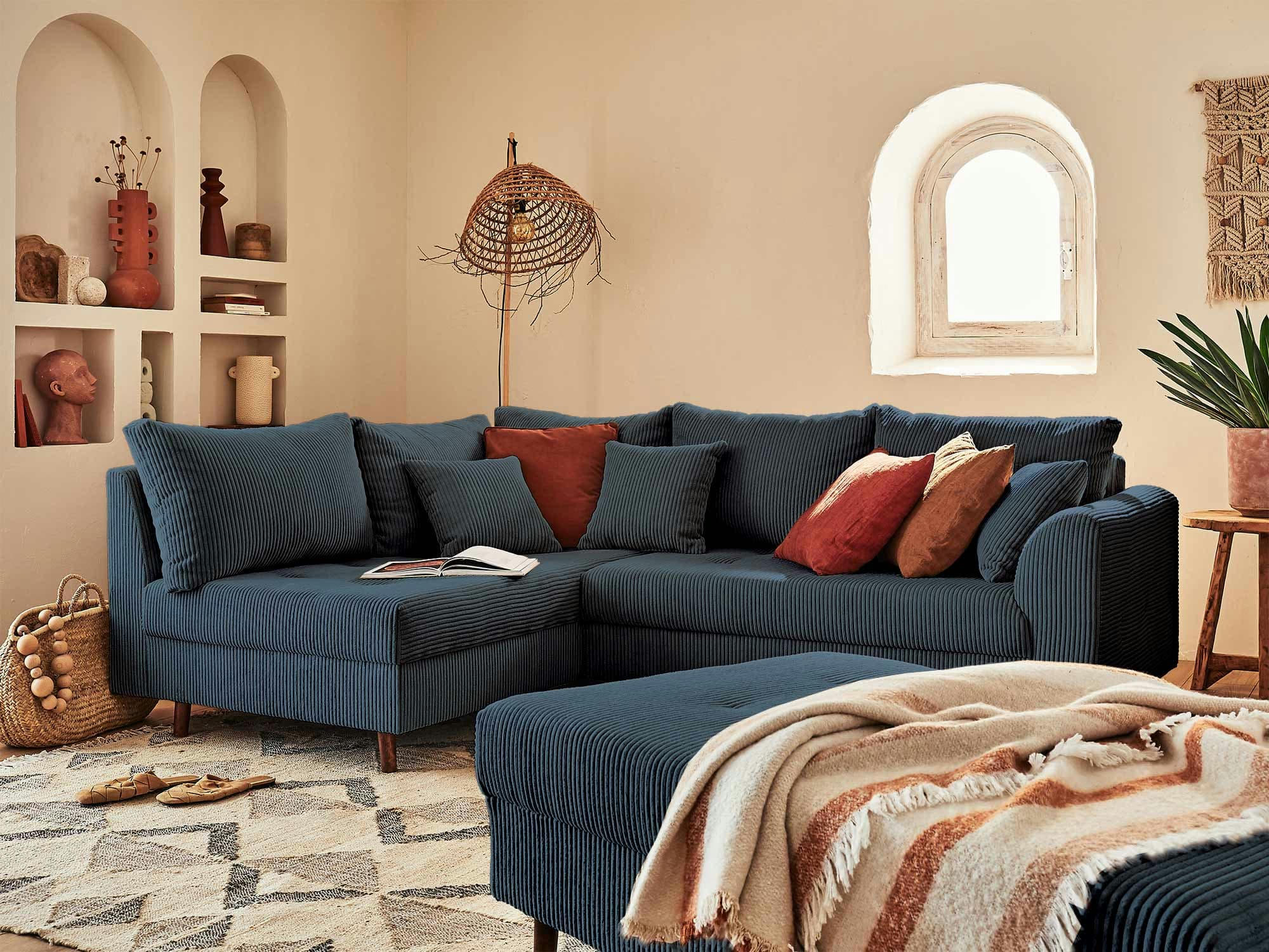 RUNE - Canapé d'angle gauche convertible 4 places en velours côtelé bleu nuit