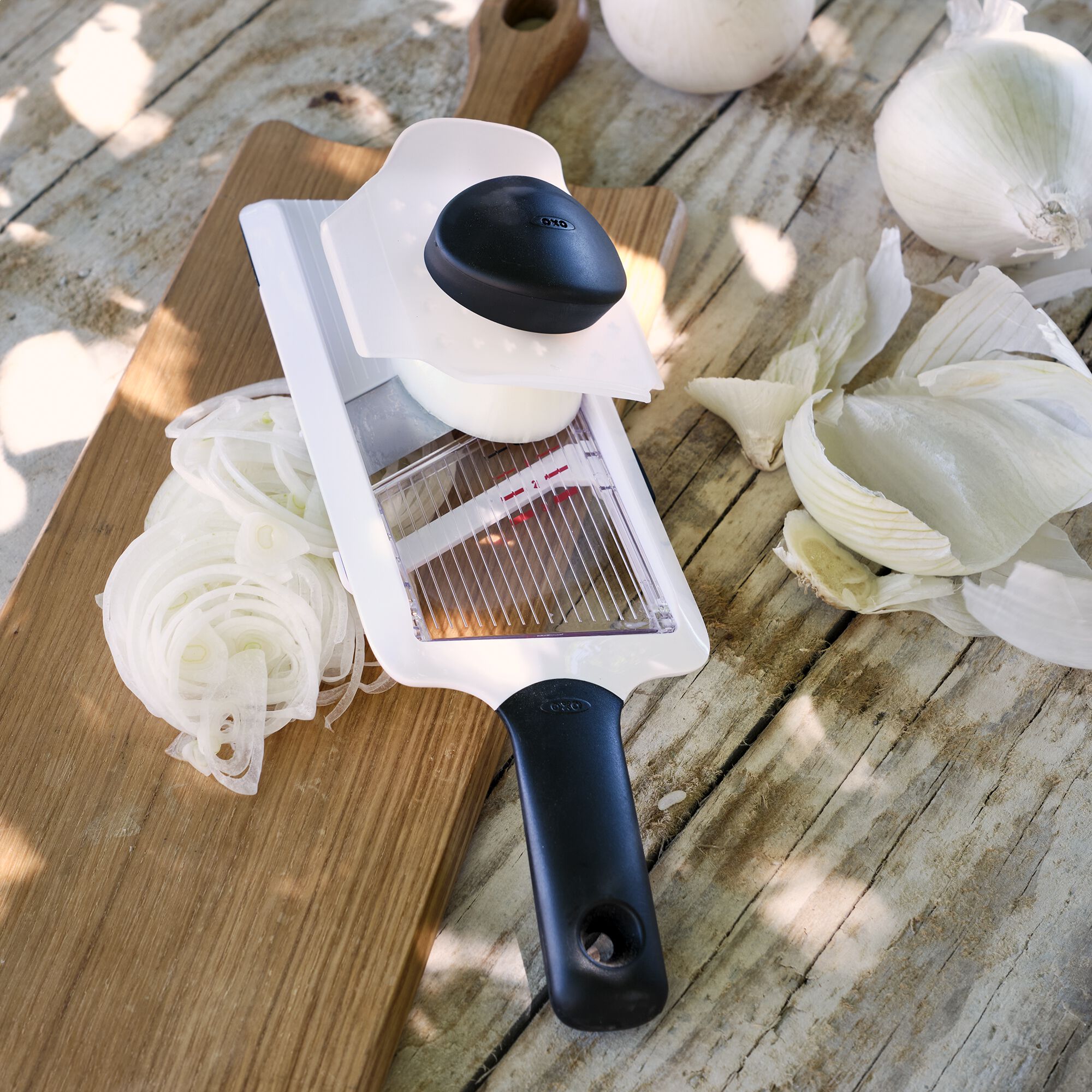 OXO - Mandoline à main en pvc et lame en inox - blanc
