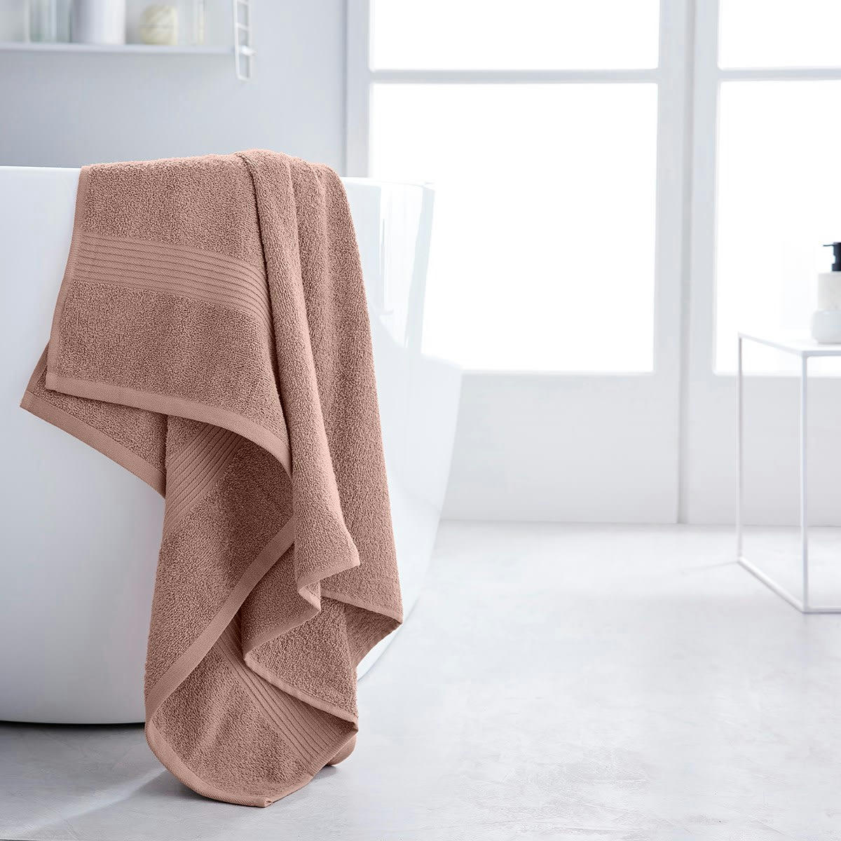 MEVAK BAÑO - Maxi drap de bain uni en coton rose 90x150