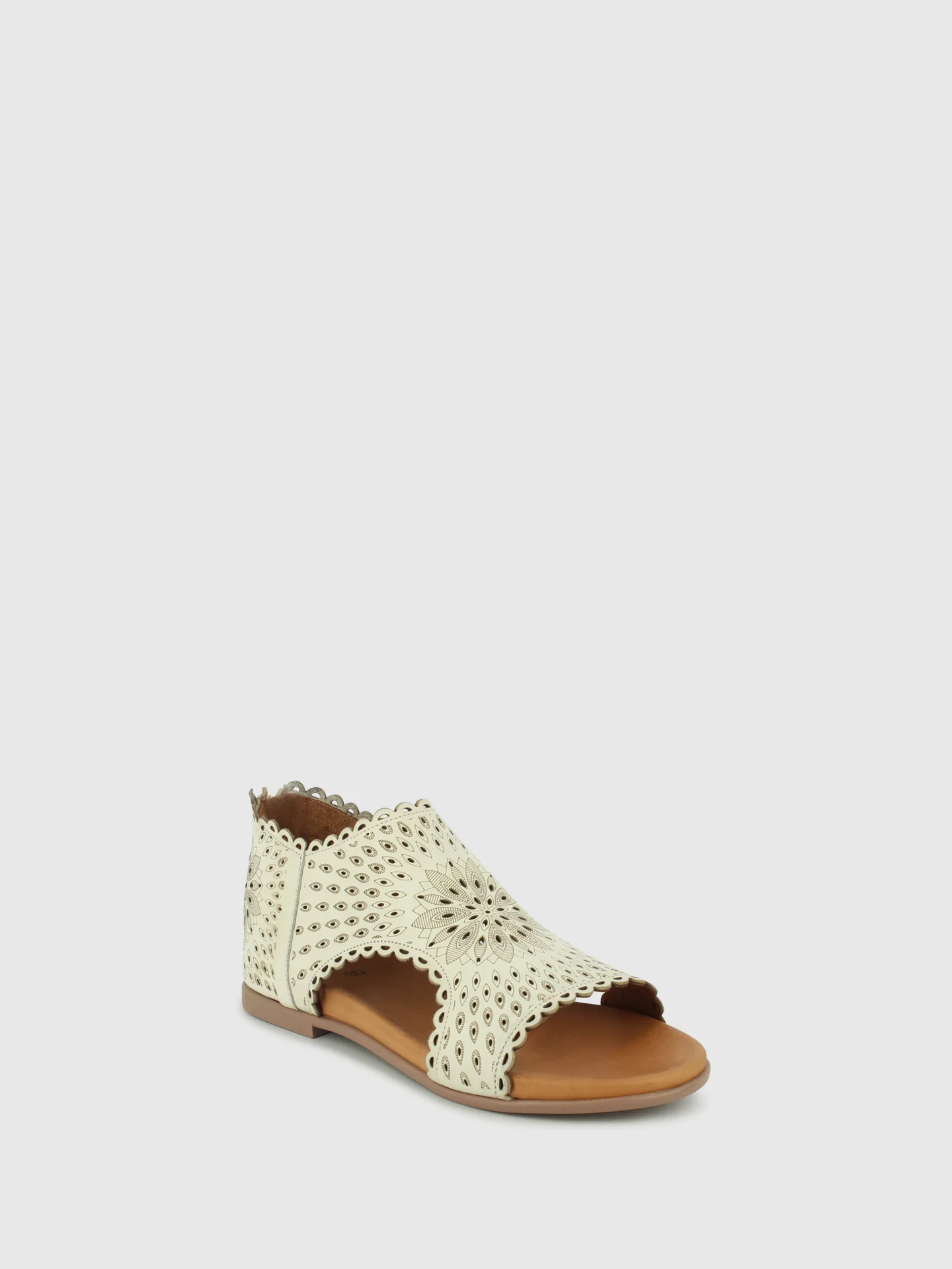 Sandálias com Fecho em Branco