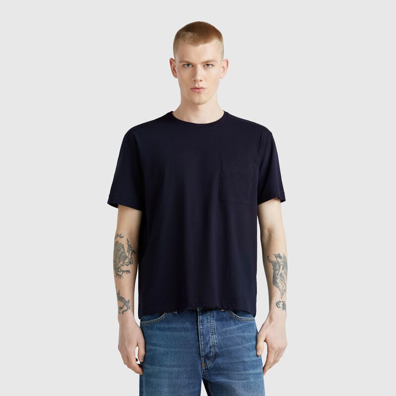 Linen blend t-shirt with pocket