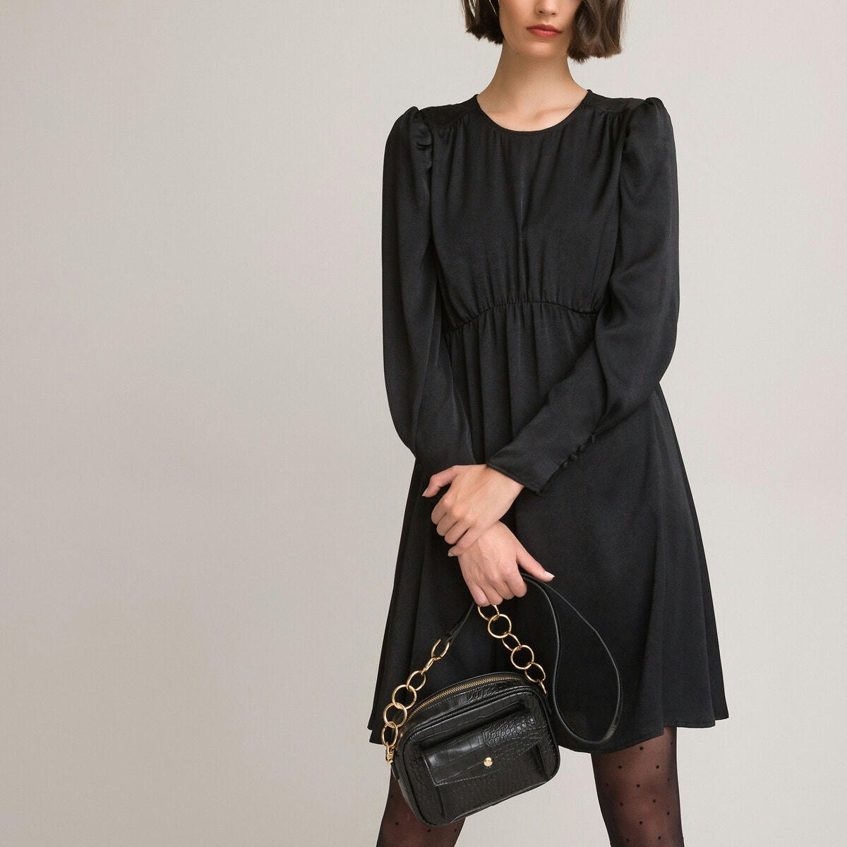 Robe évasée courte, manches longues