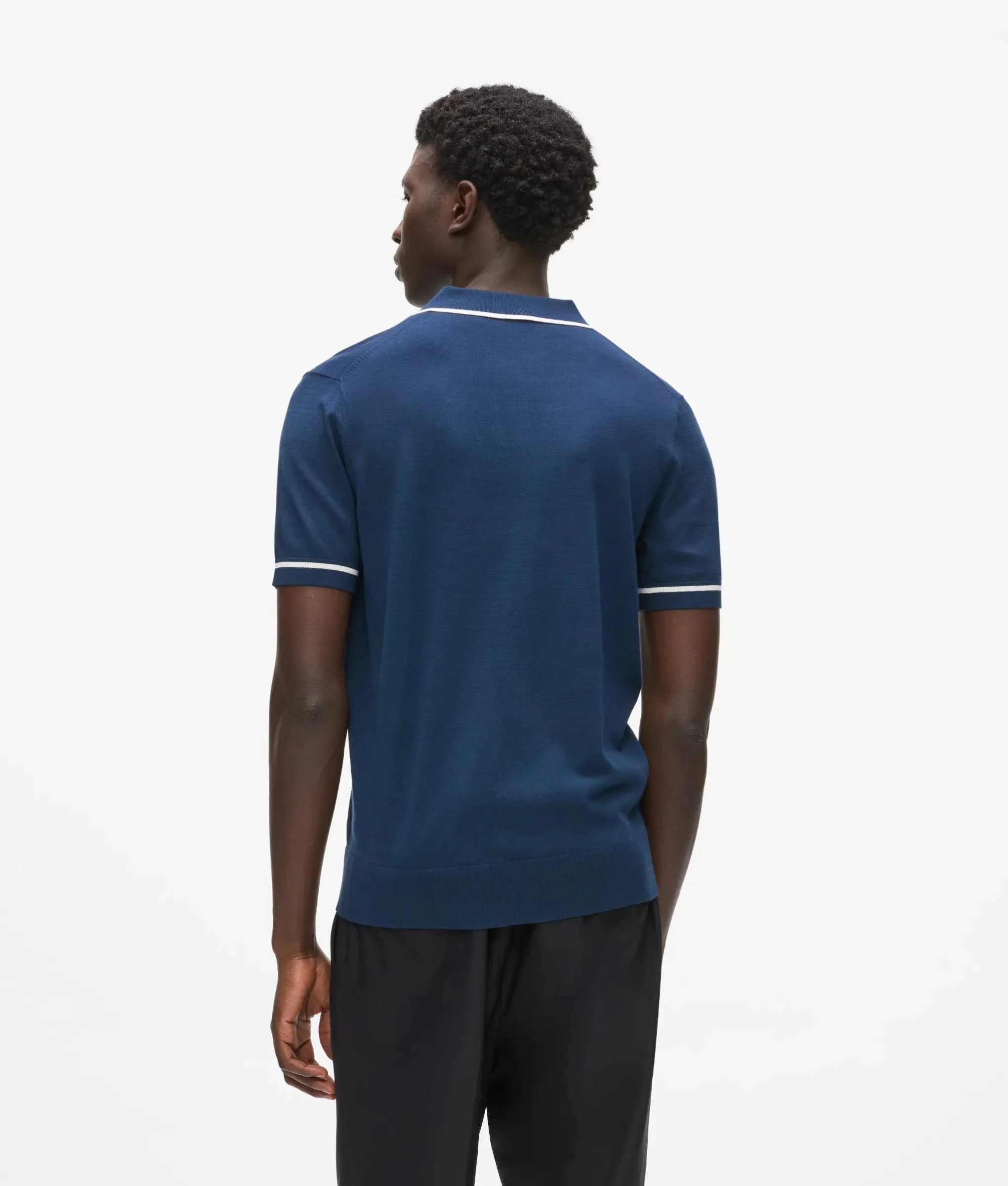 Polo en maille à passepoil contrastant