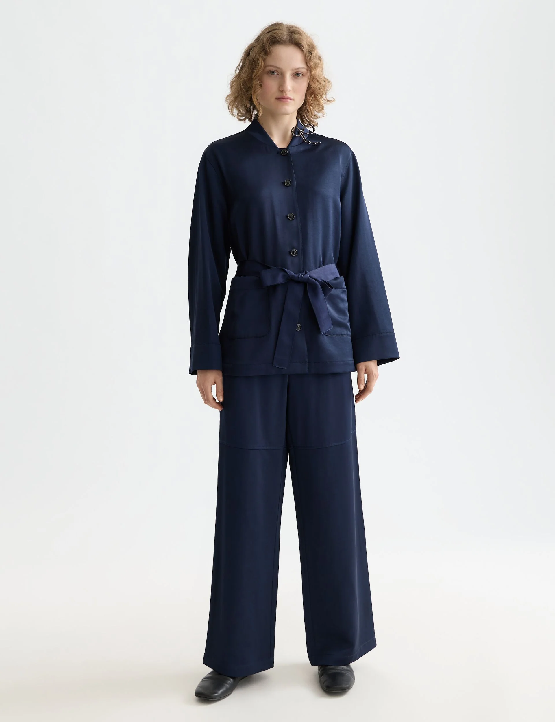 Noa - high rise wide leg pull on satin pant