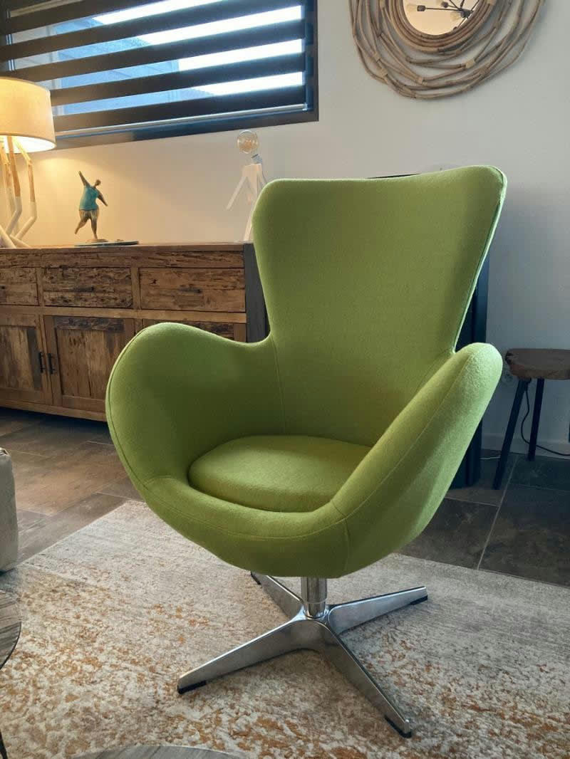 COCOON - Fauteuil design en tissu vert pistache