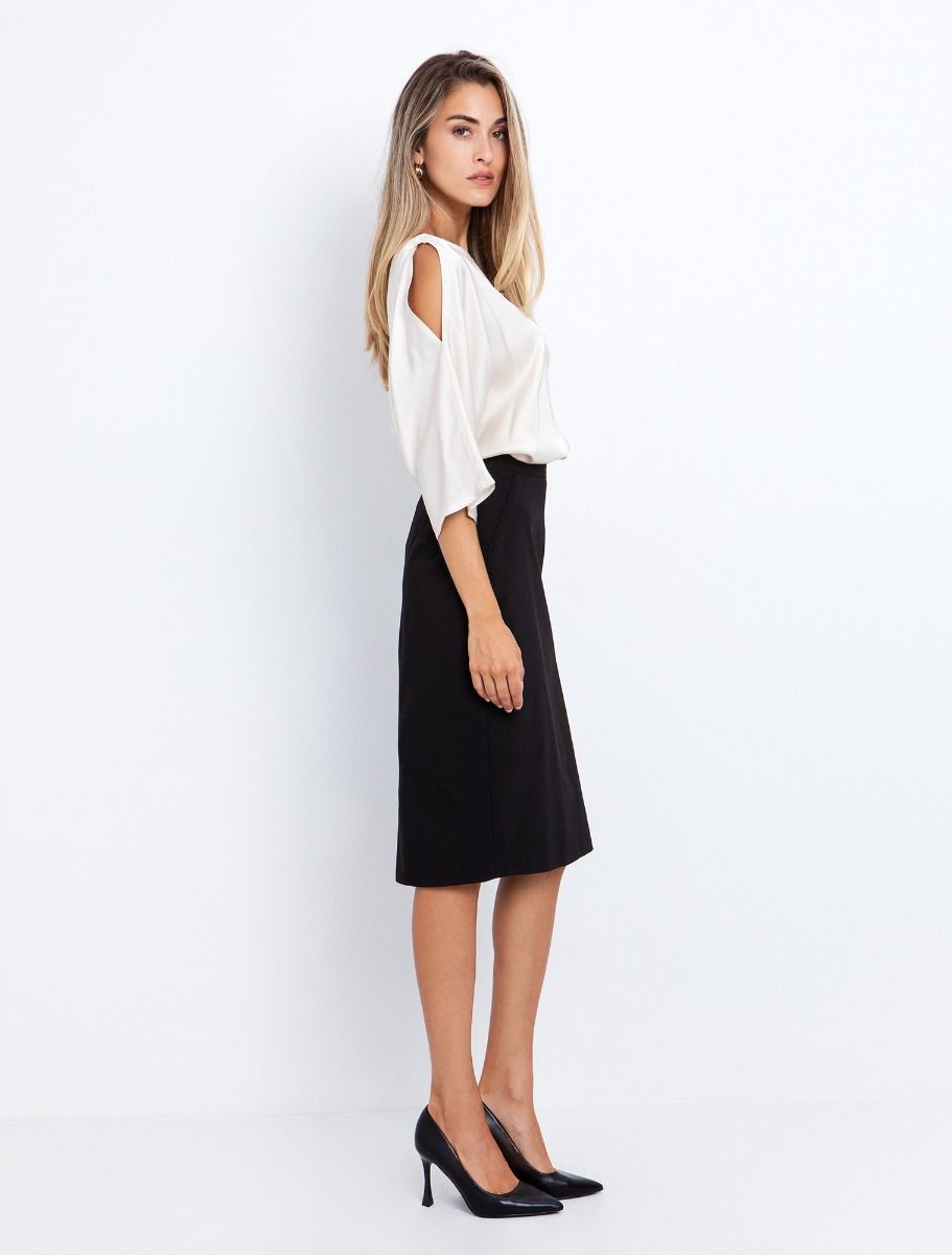 Satin μπλούζα με cut out