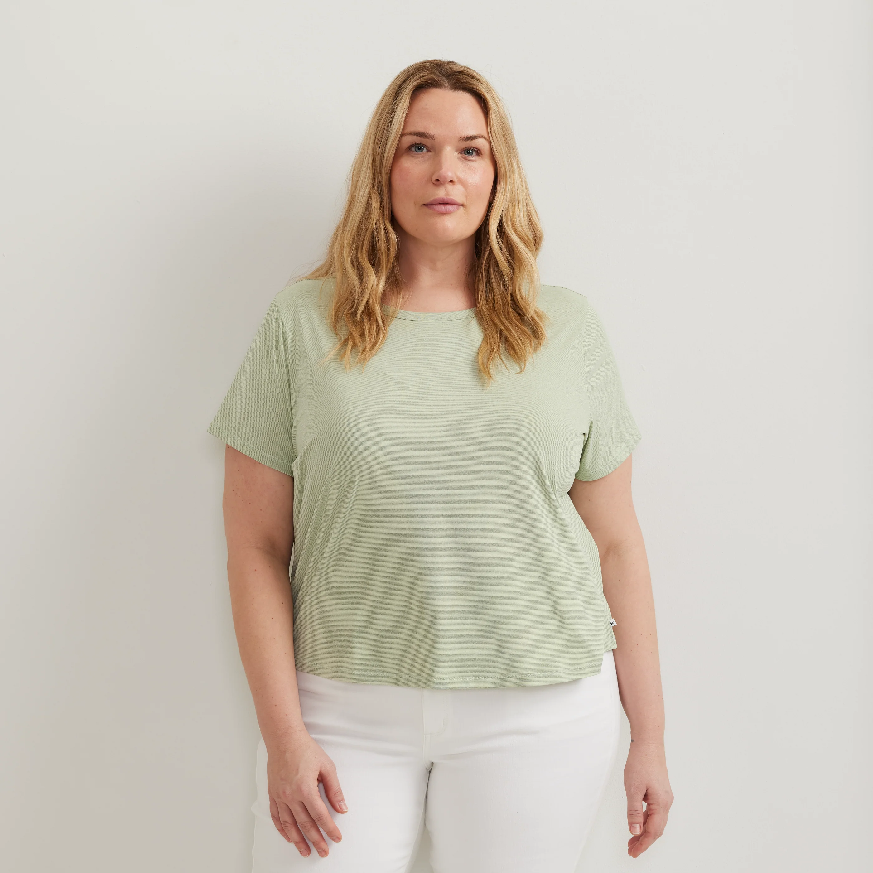 Women's Trek Light Hike Short-Sleeve Crewneck T-Shirt