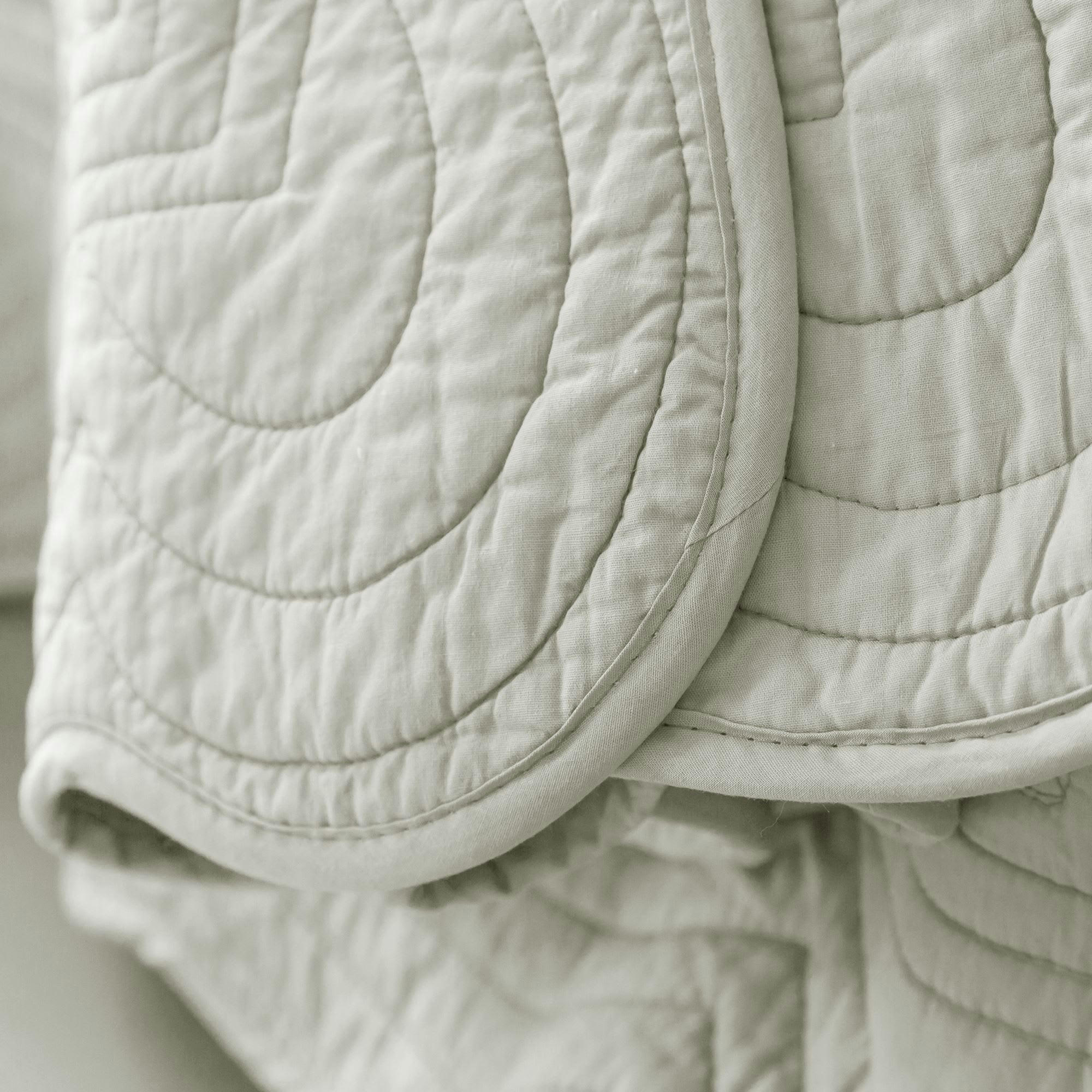 BAILLARGUES - Boutis 250x250 blanc écru en coton