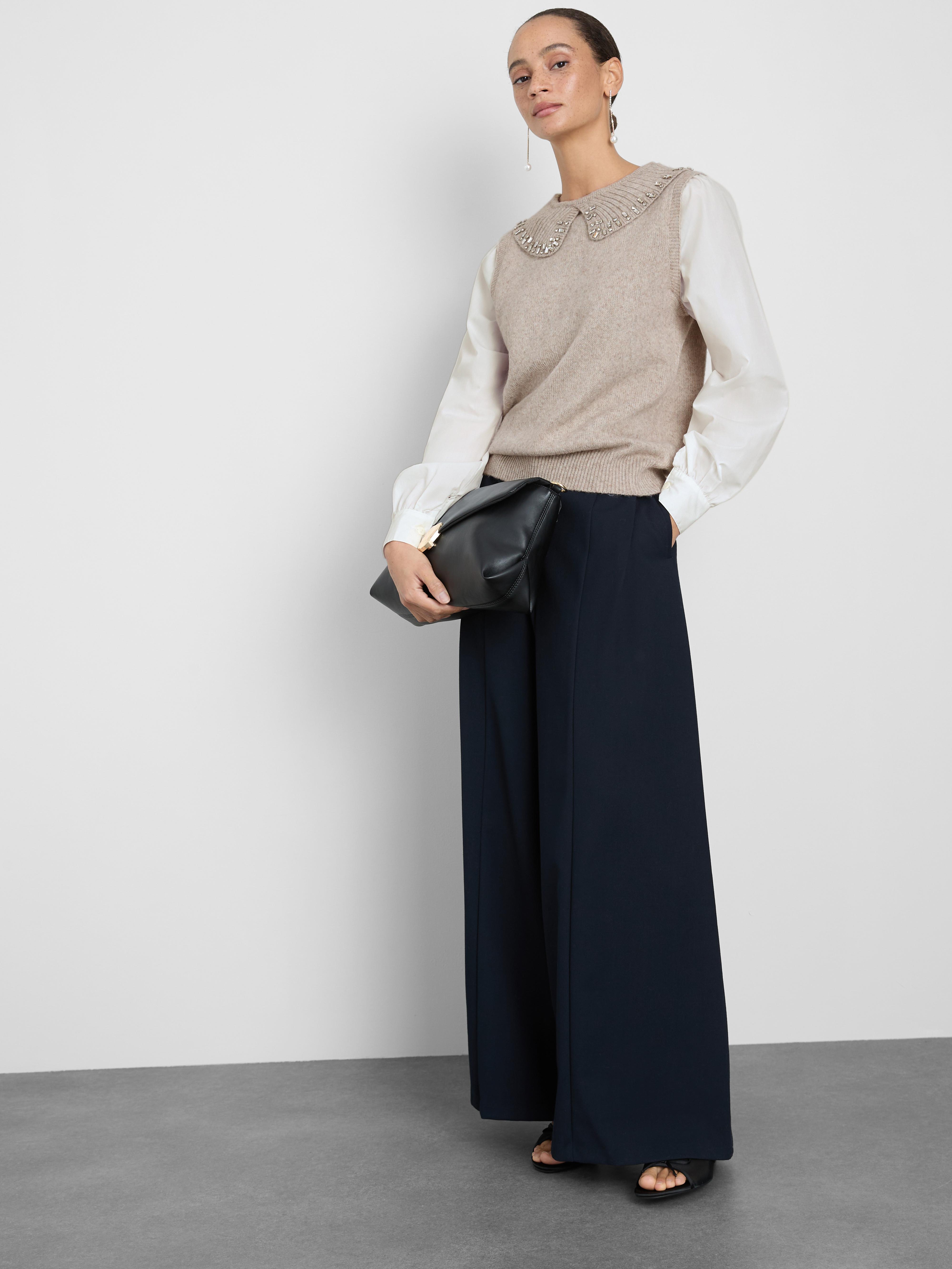 2 in 1 Embroidered Collar Sweater