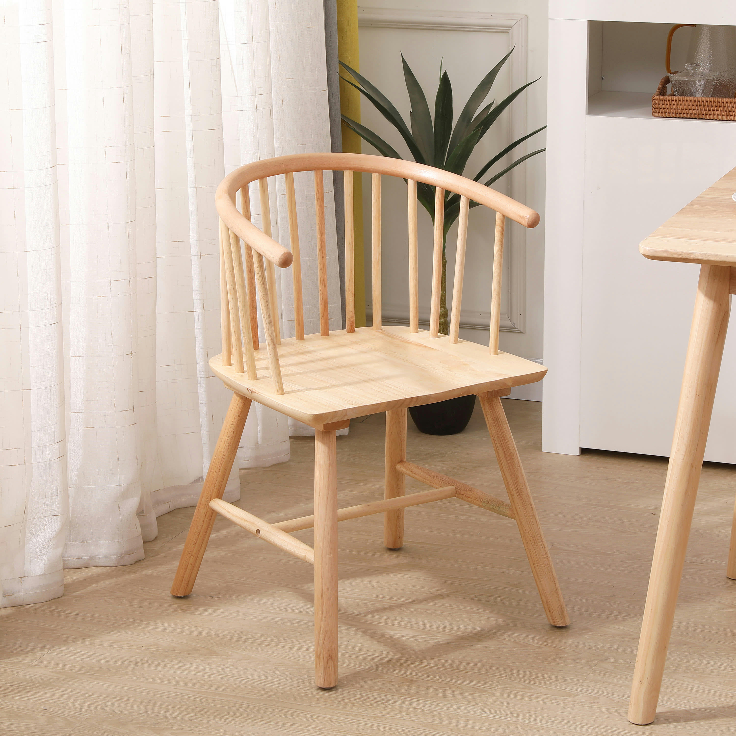 - Lot de 2 chaises en bois massif naturel