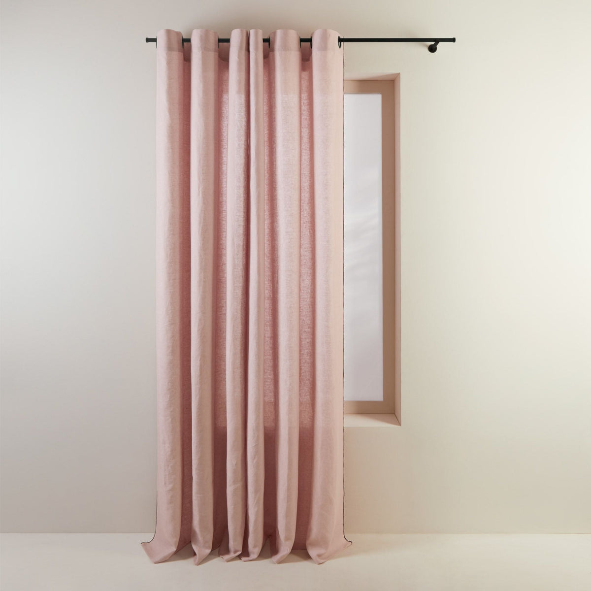 Madura Gordijn Carlina poederroze en zwarte hommel 200x280 cm