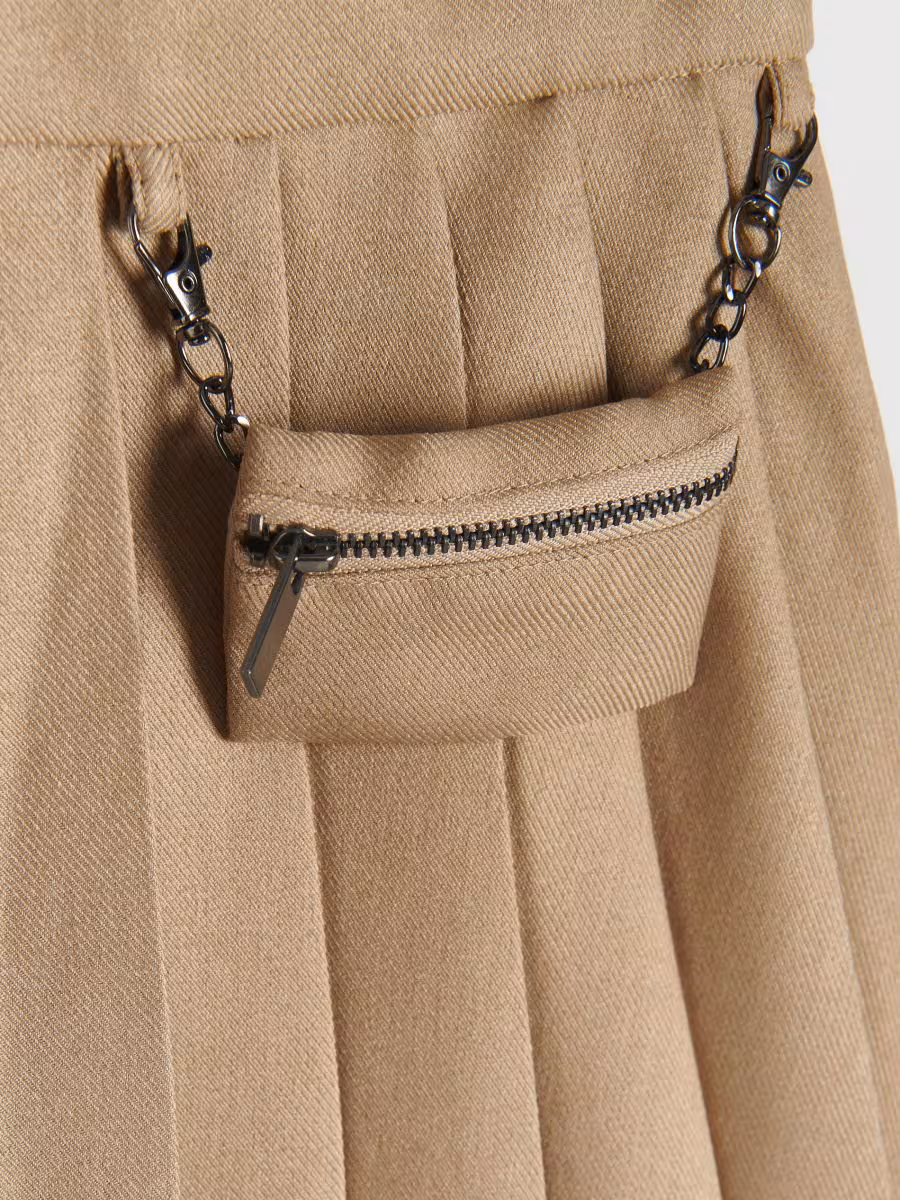 Girls' Skirt & Sachet