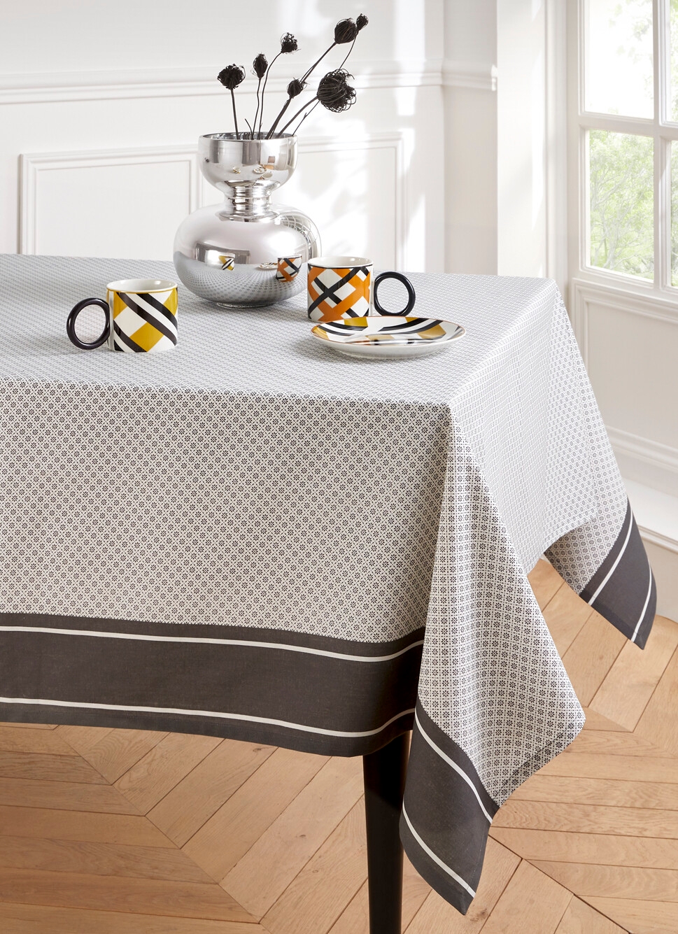 NAPPE EN COTON ENDUITE MOTIF FANTAISIE BLANC/GRIS