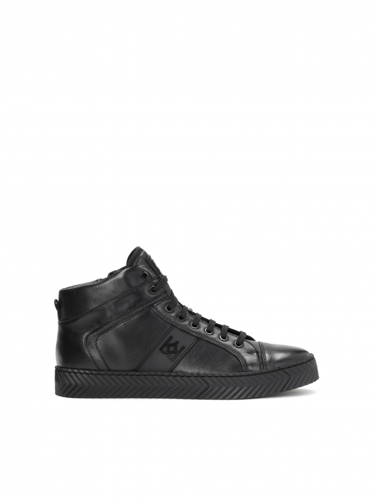 Men's black sneakers