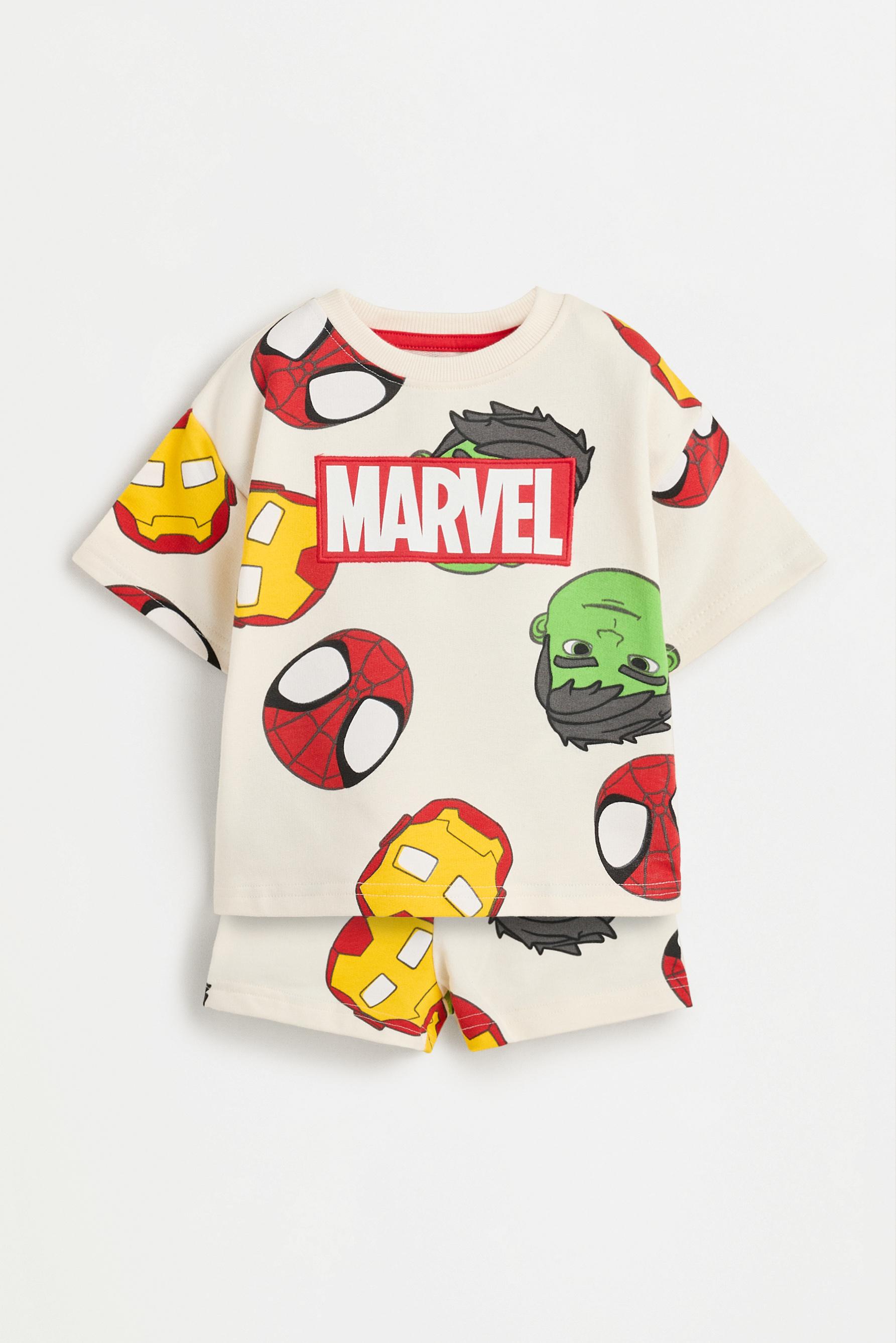 Set Superhéroes ©Marvel camiseta y bermuda