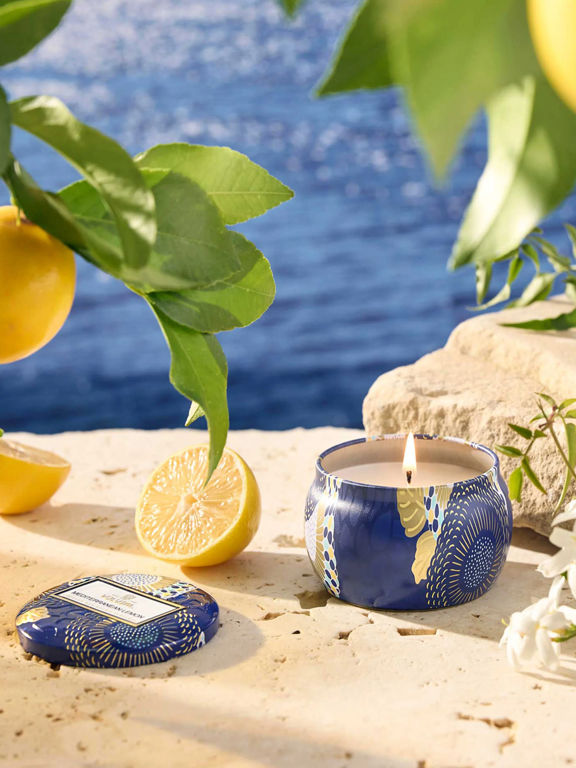 Handgefertigte Duftkerze Mediterranean Lemon (Zitrone, Bergamotte, Jasmin und Solar Amber)