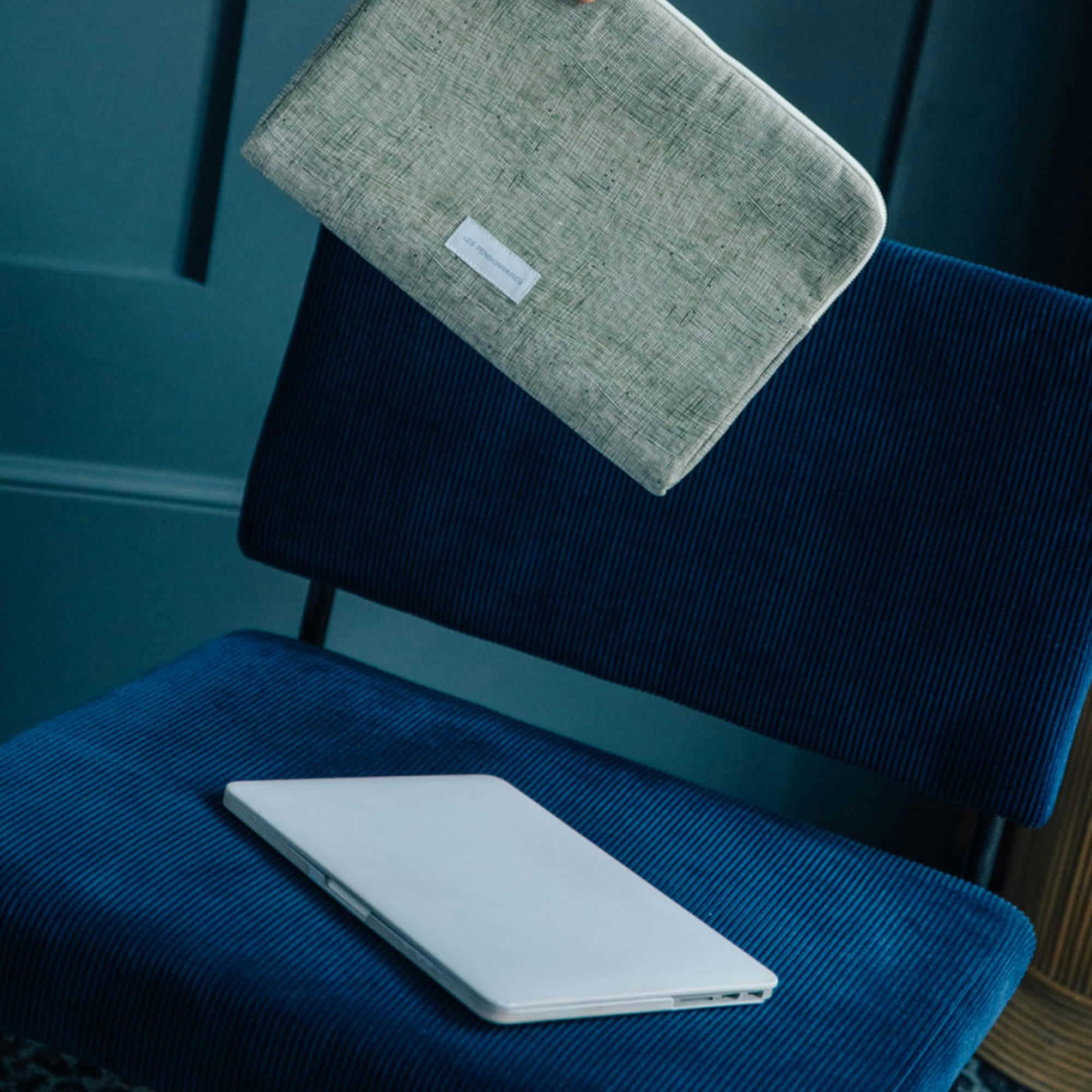 - Housse d'ordinateur en toile de coton bio vert câpre 13 pouces