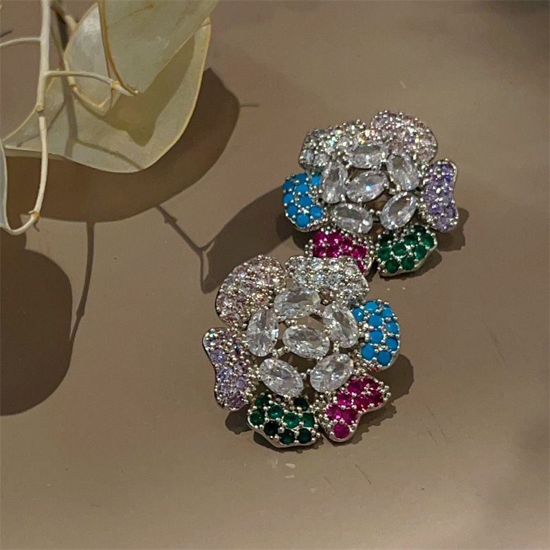PEACH ACCESSORIES Large Rainbow Jewells Flower Earrings