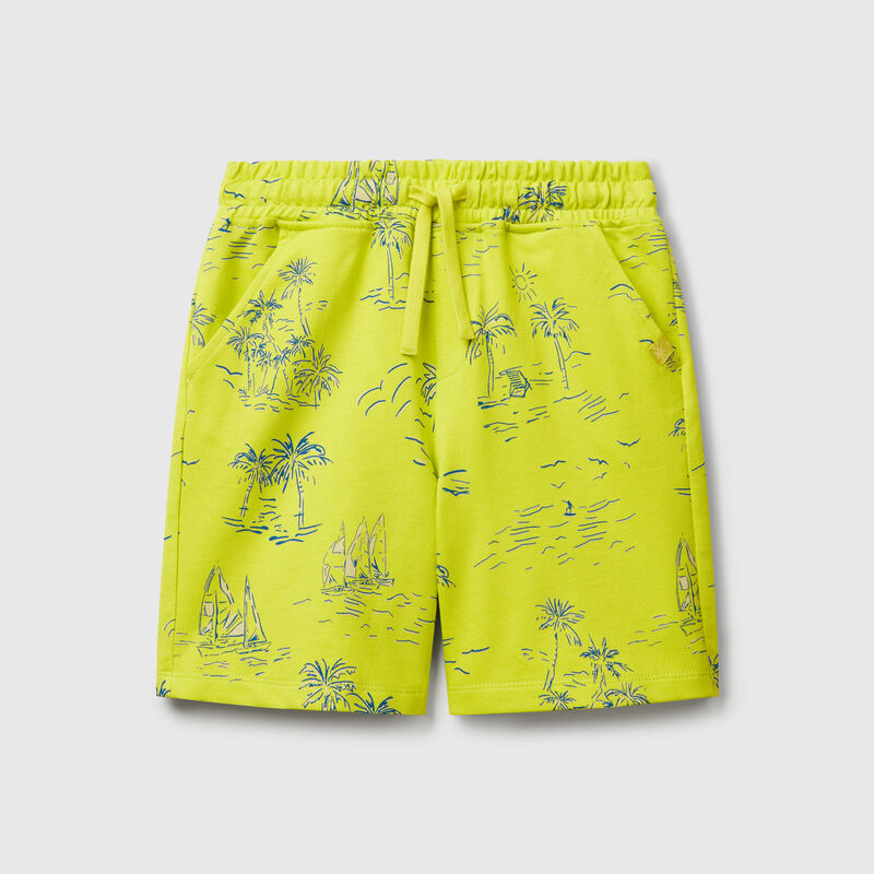 Bermudas with tropical print