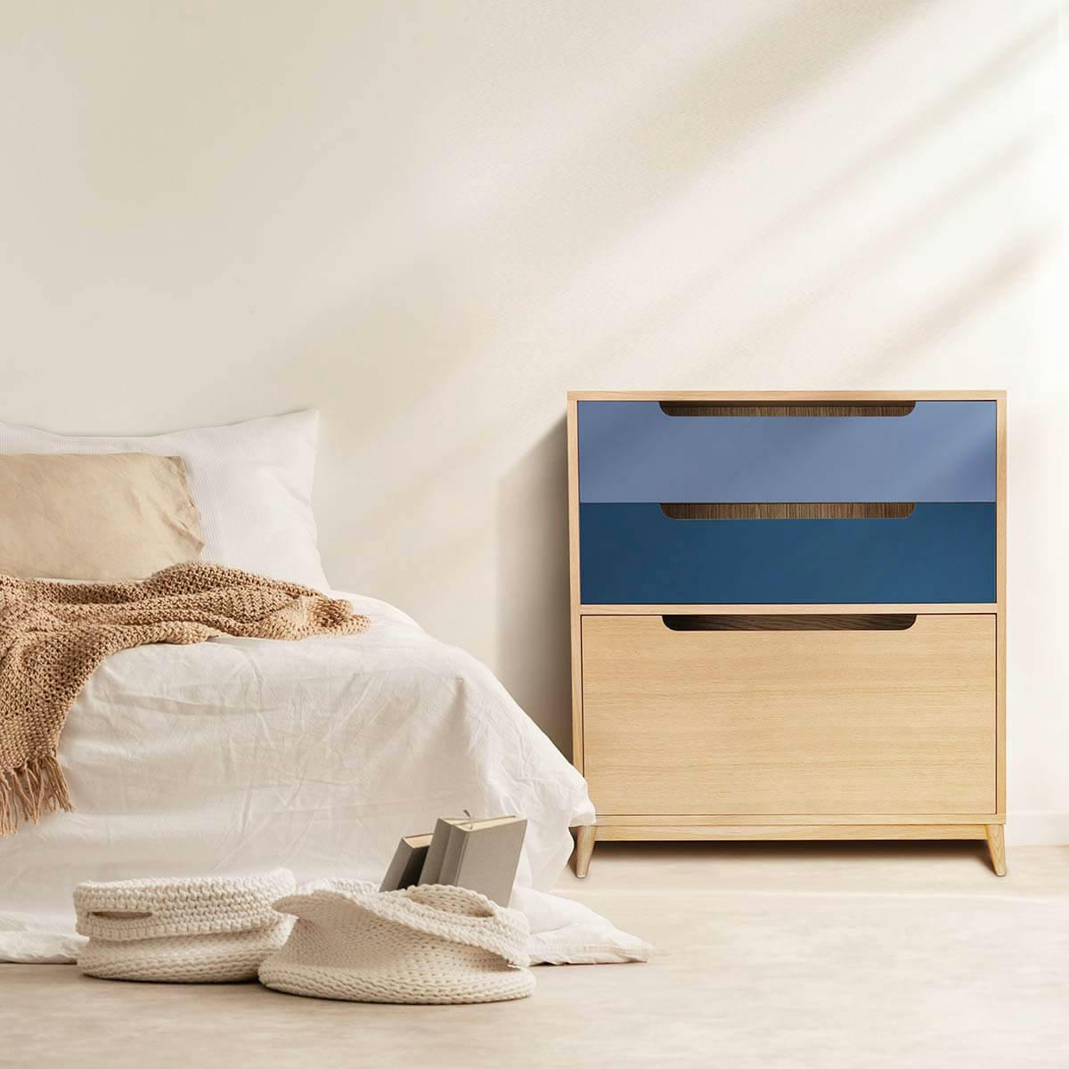 MOKA - Commode peu profonde, 3 tiroirs, chêne et bicolore bleu- 96*86*40