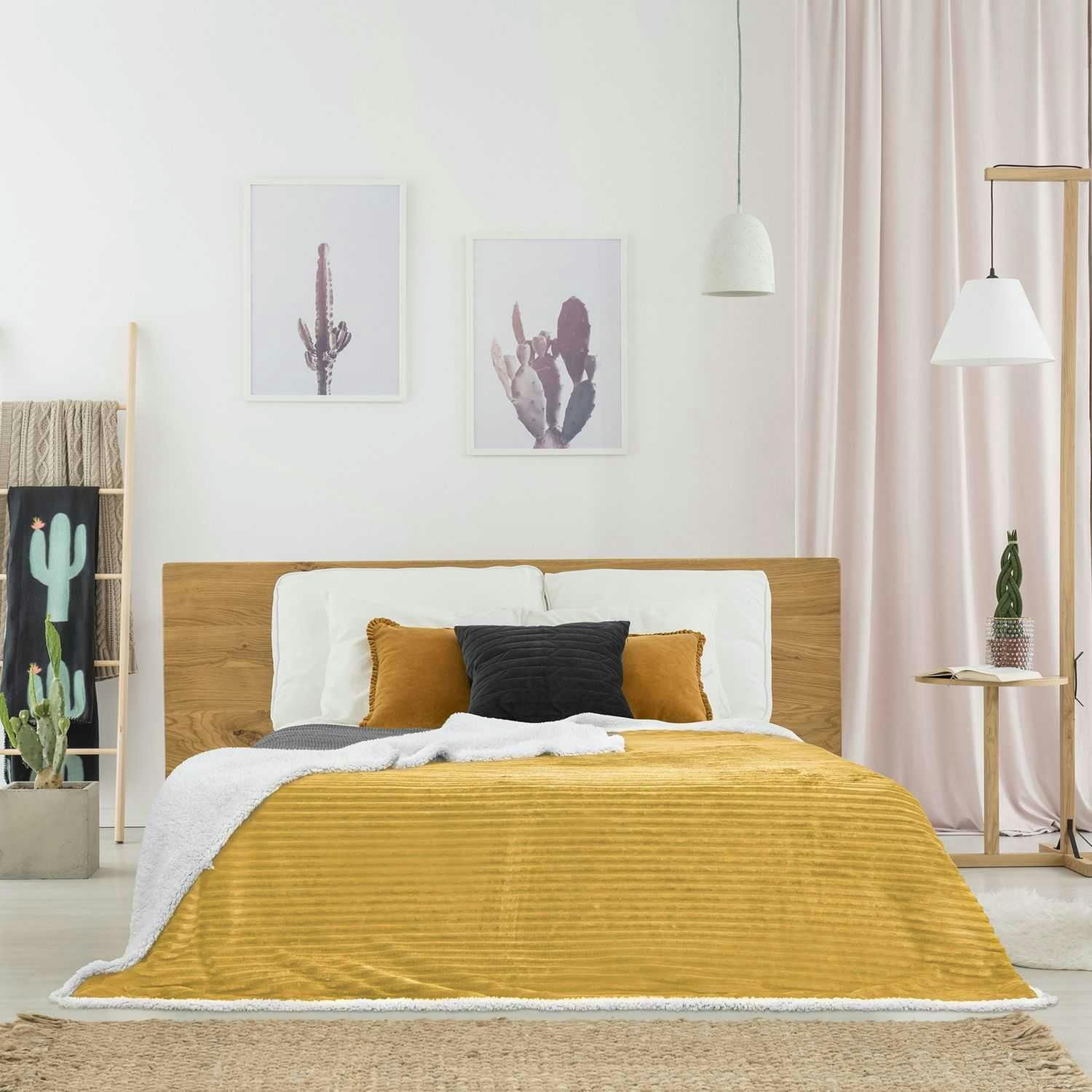 - Plaid flanelle côtelé 180x220cm jaune moutarde