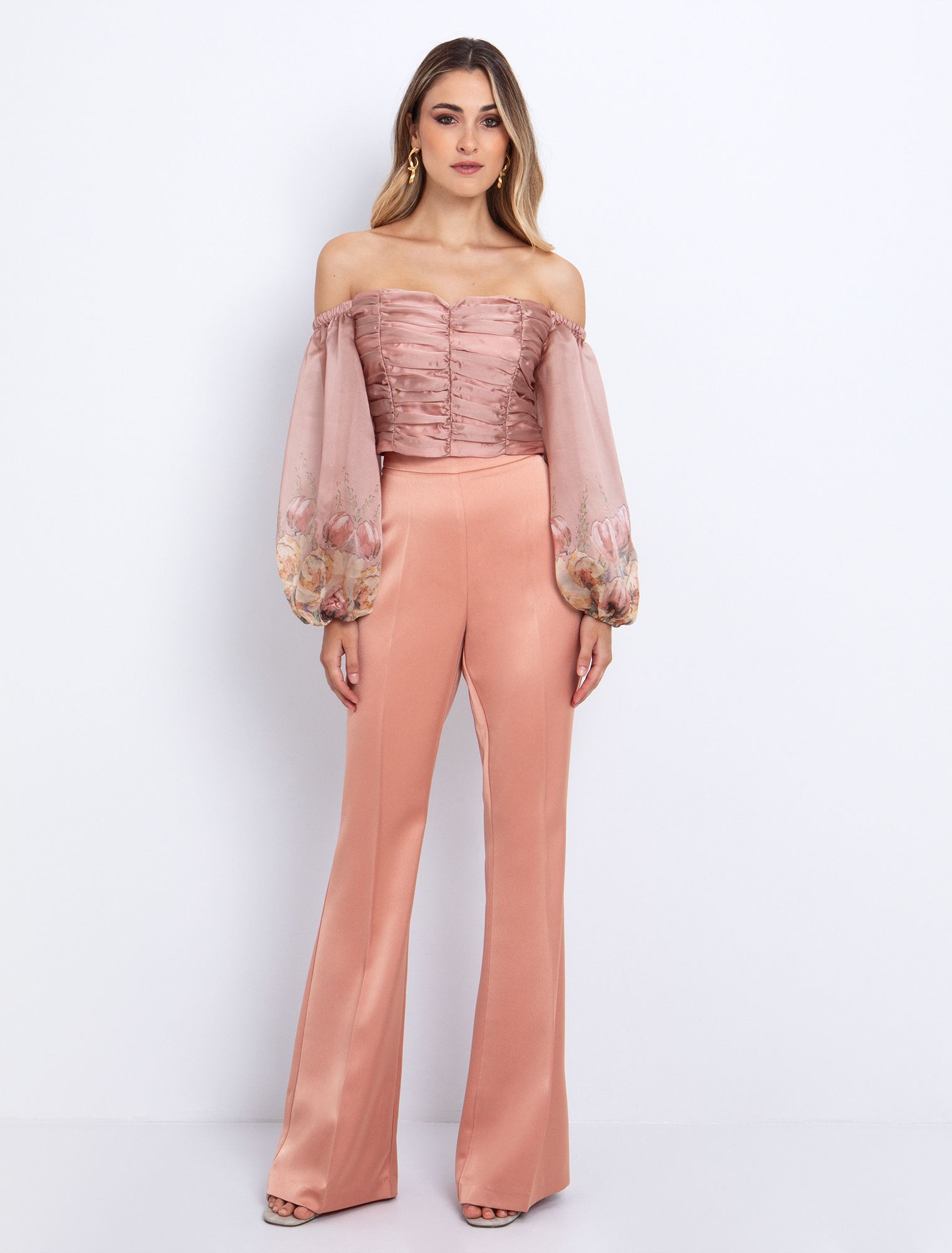 Off shoulder τοπ φλοράλ μανίκι