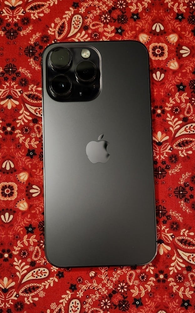 iPhone 14 Pro Max and Apple Watch Series 7 (45mm) Unlocked