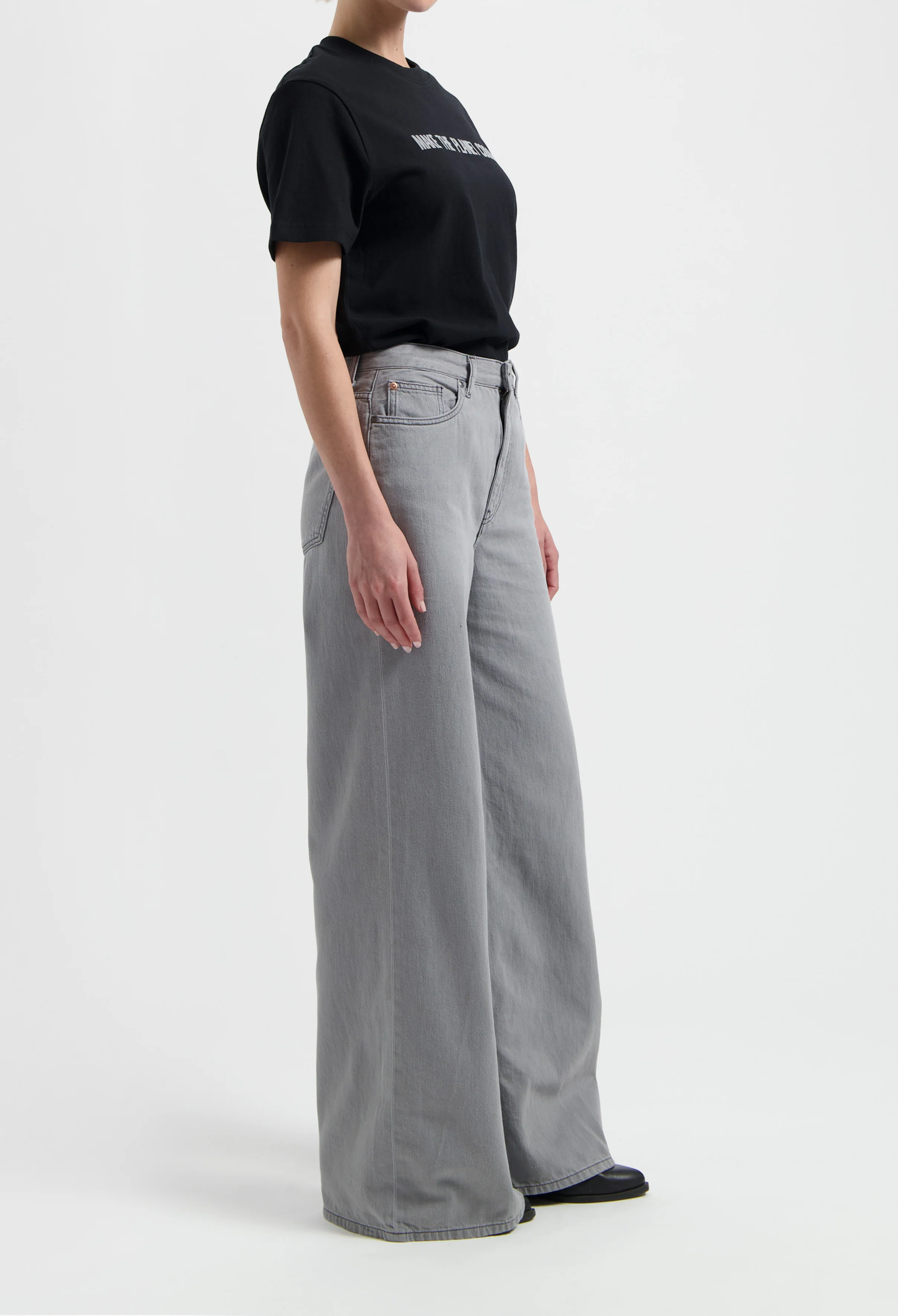 Robin Tee - Black