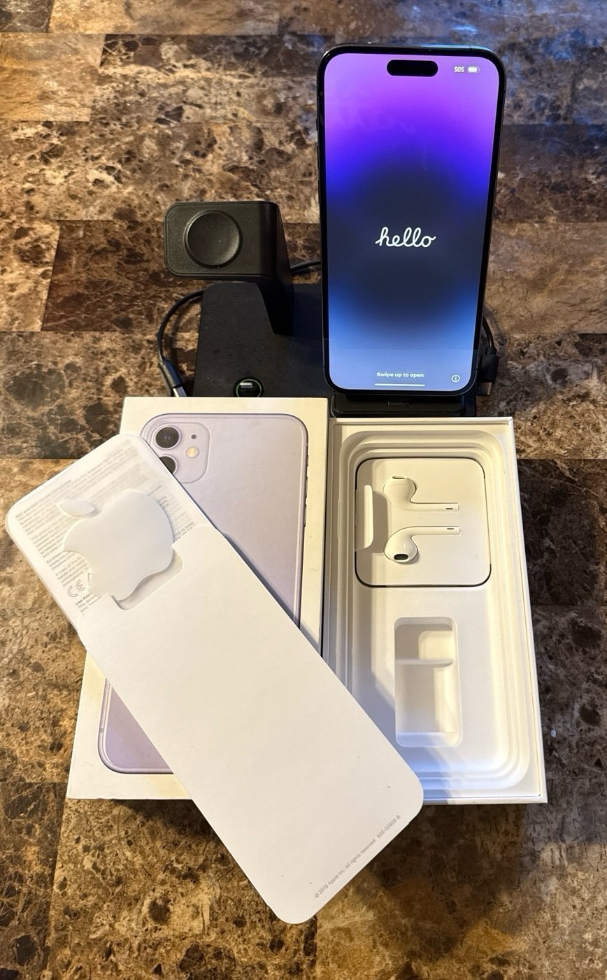 ✨UNLOCKED Apple iPhone 14 Pro Max Bundle✨