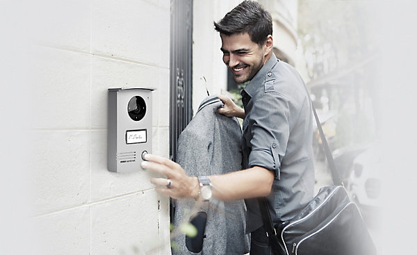 Interphone vidéo couleur filaire Visiodoor 7   badges