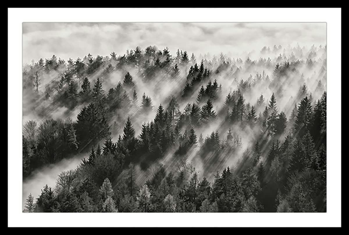 - Affiche paysage rayons de lumière avec cadre noir 45x30cm